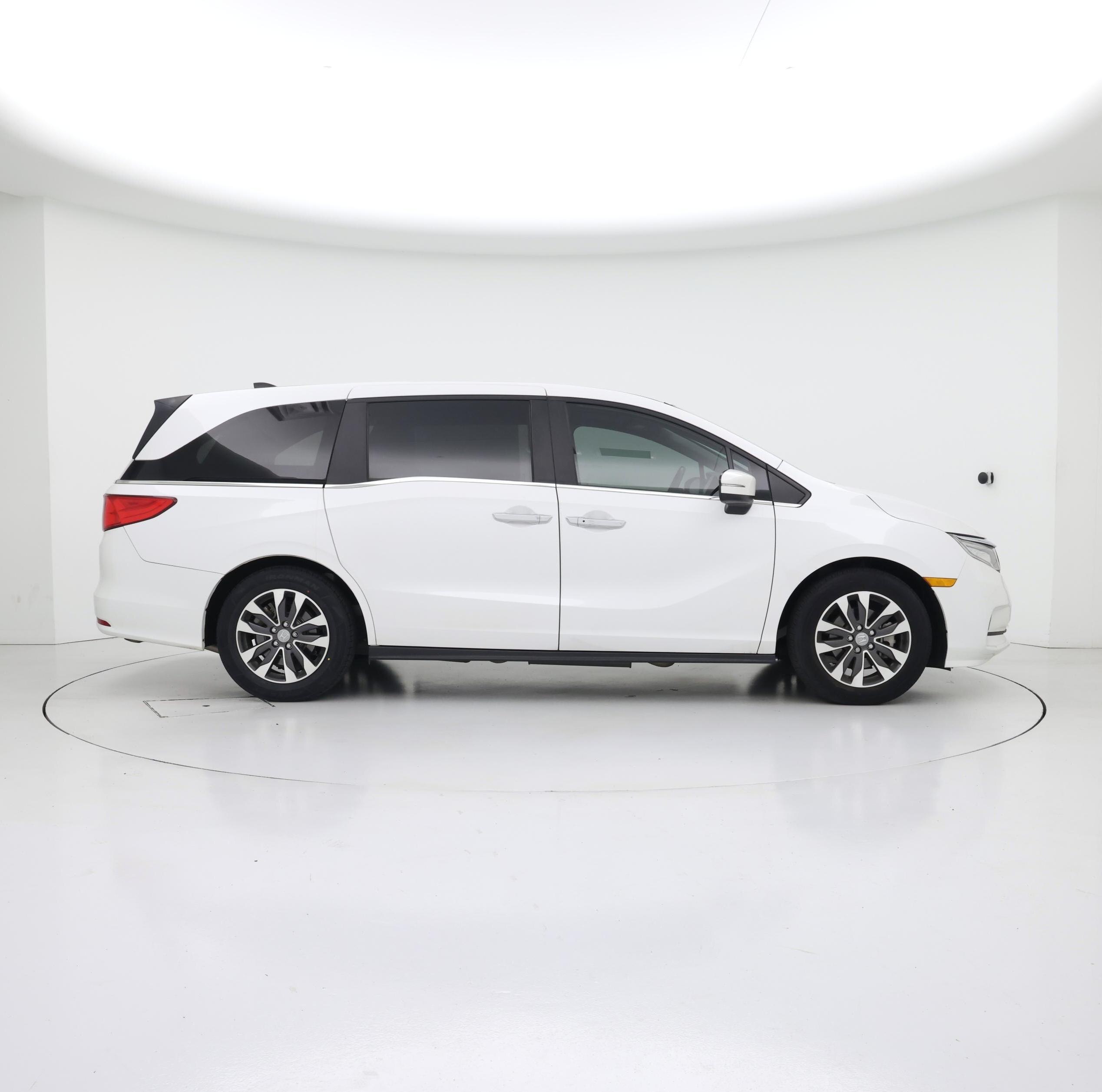 Thumbnail: 2023 Honda Odyssey - 7