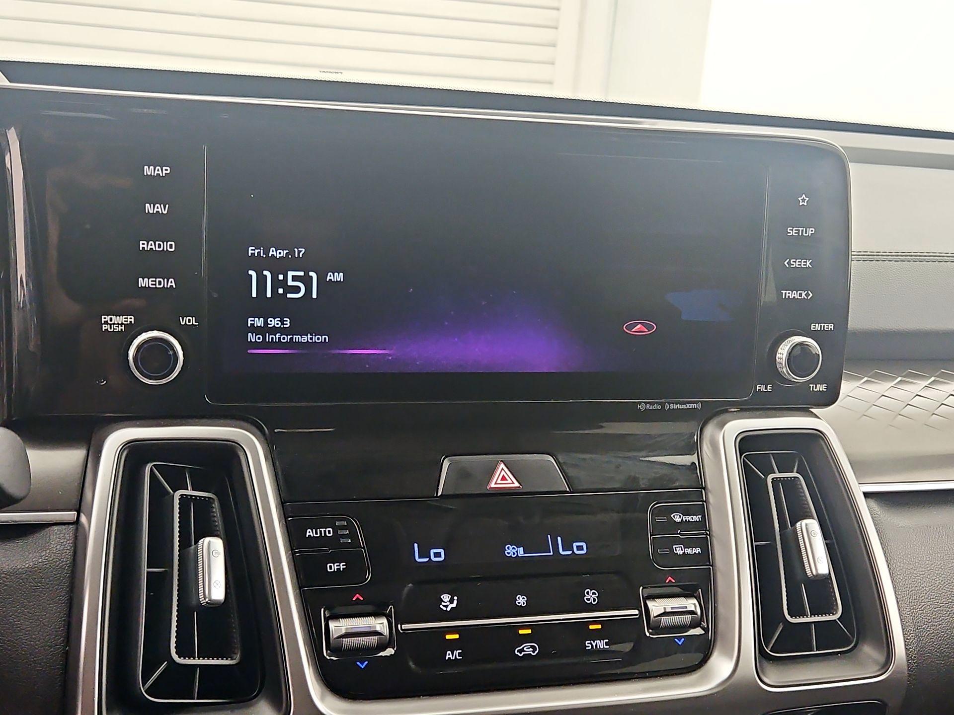 Thumbnail: 2022 Kia Sorento - 16