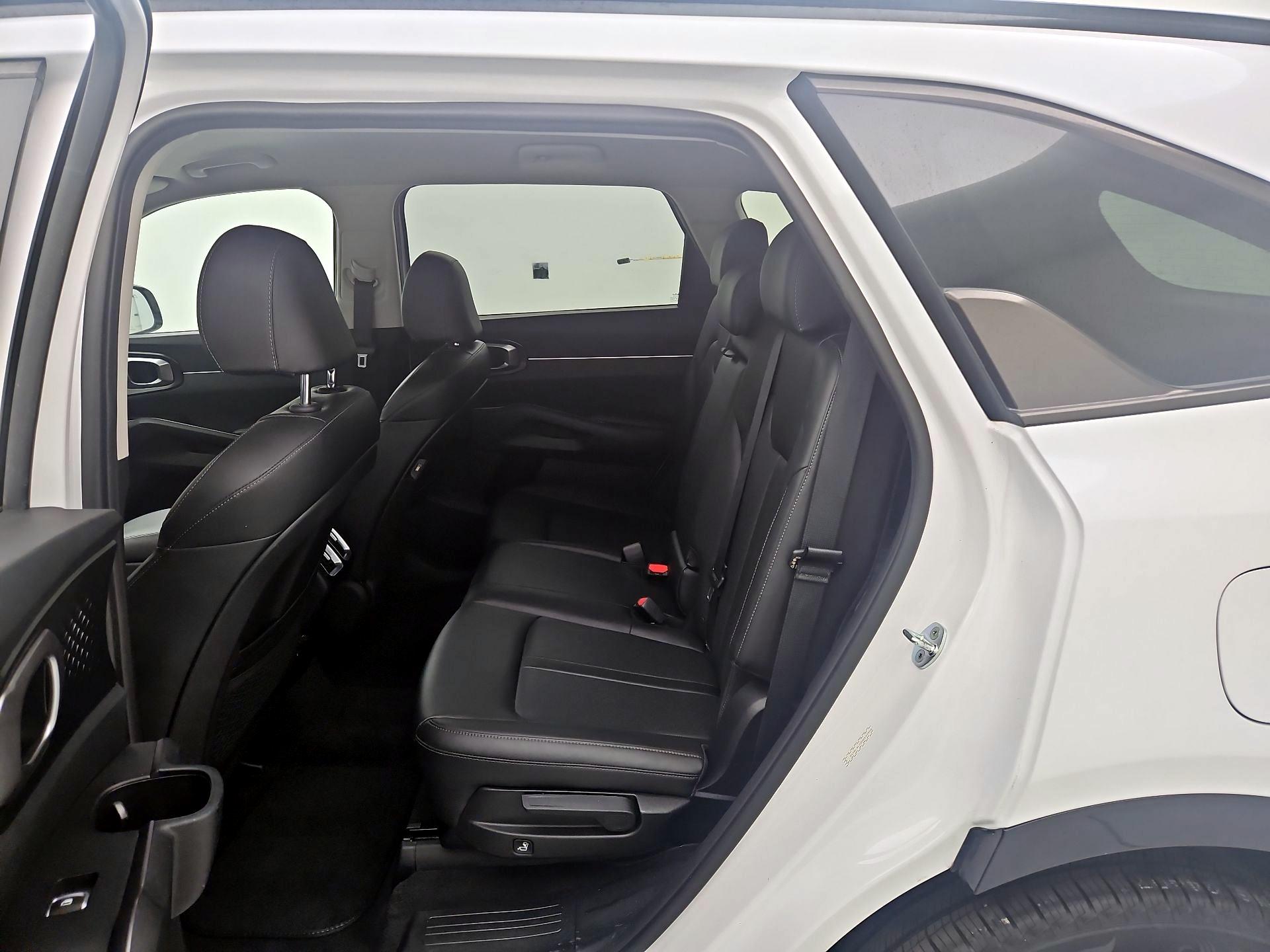 Thumbnail: 2022 Kia Sorento - 20