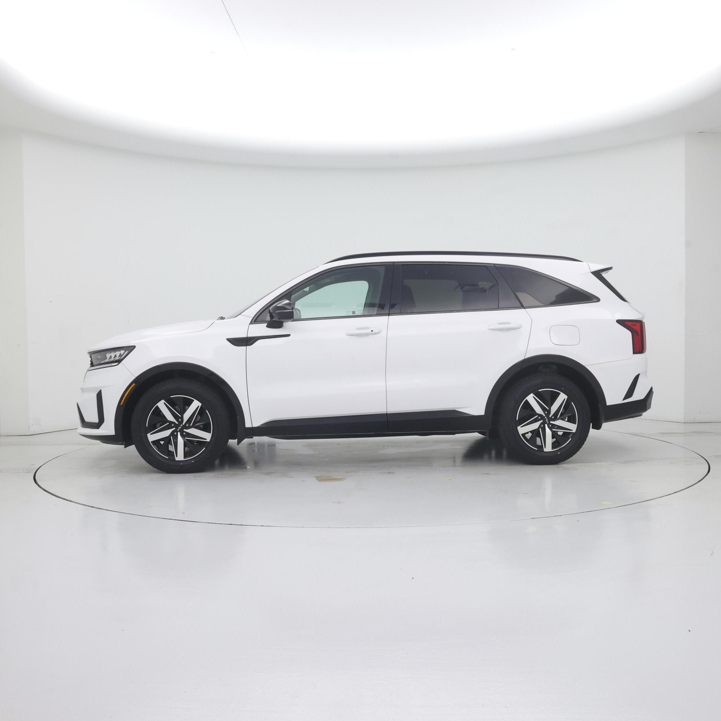 Thumbnail: 2022 Kia Sorento - 3
