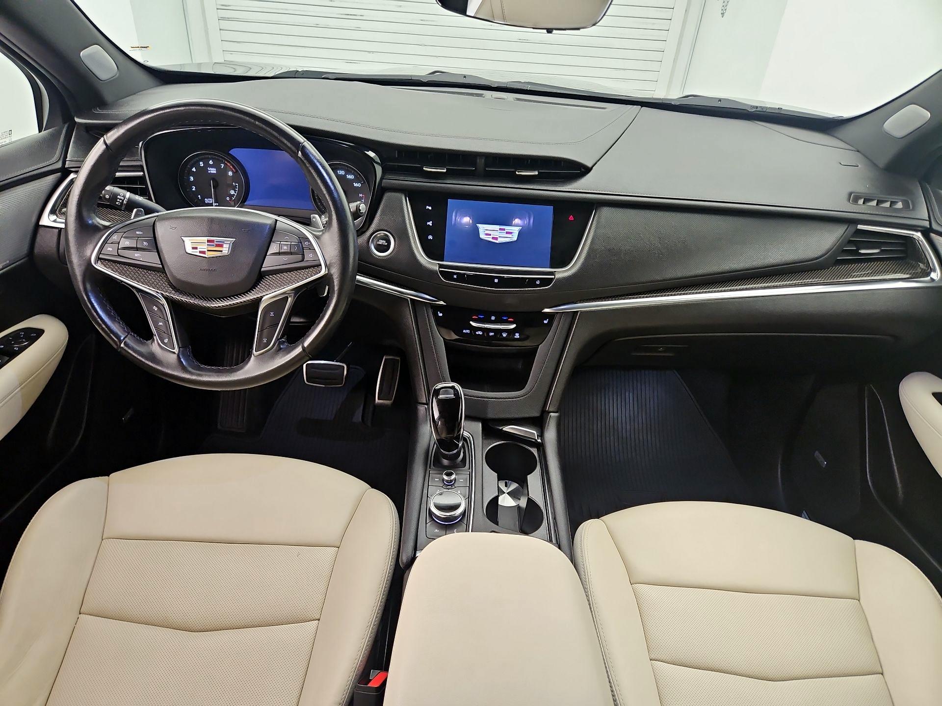 Thumbnail: 2021 Cadillac XT5 - 9
