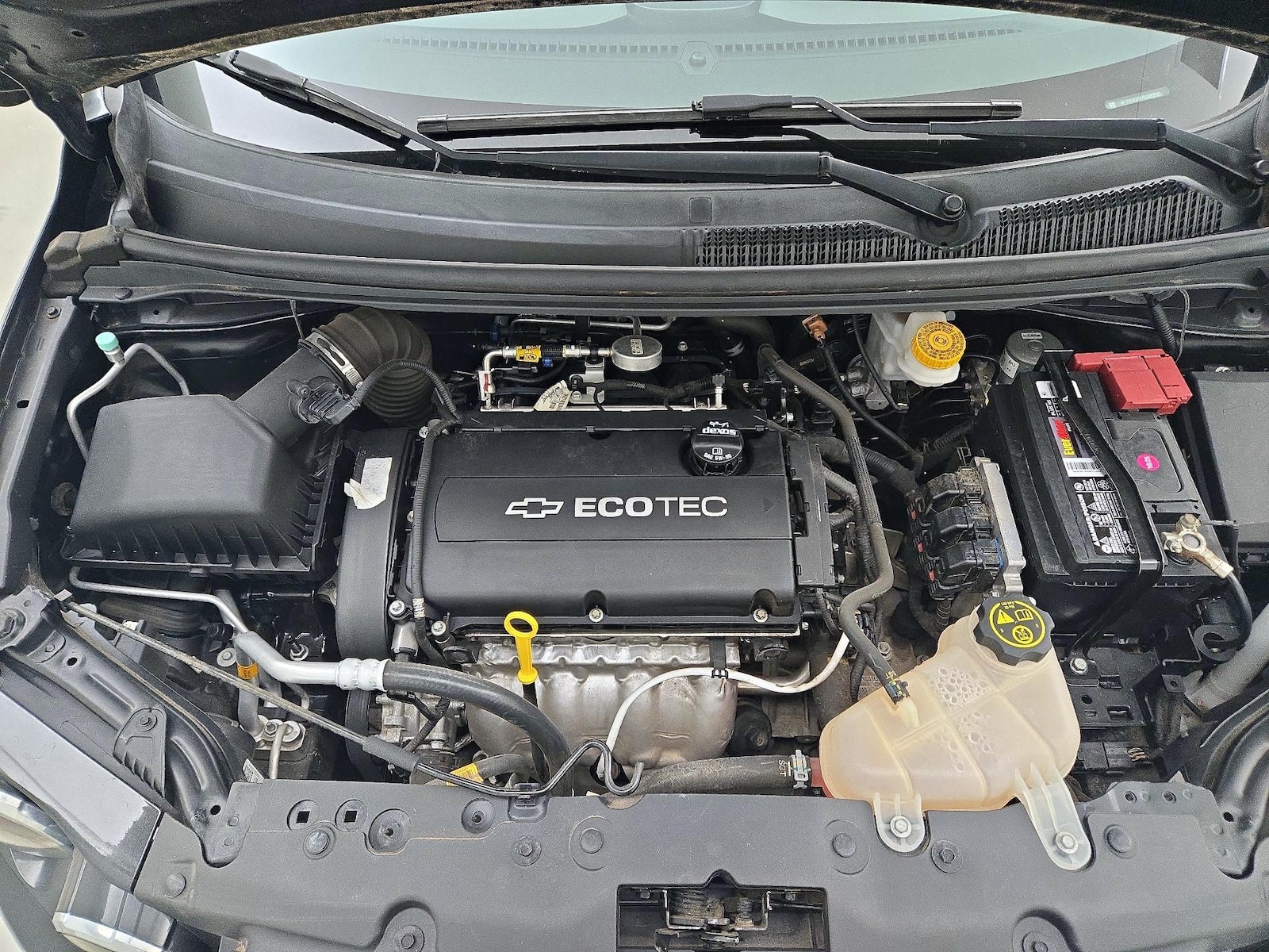 2016 Chevrolet Sonic LT - Photo 20
