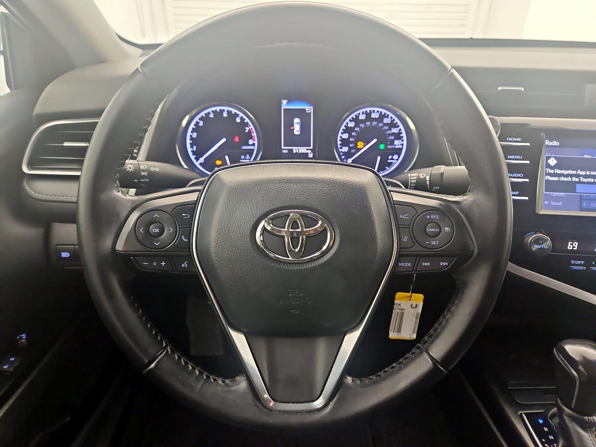 Thumbnail: 2020 Toyota Camry - 10