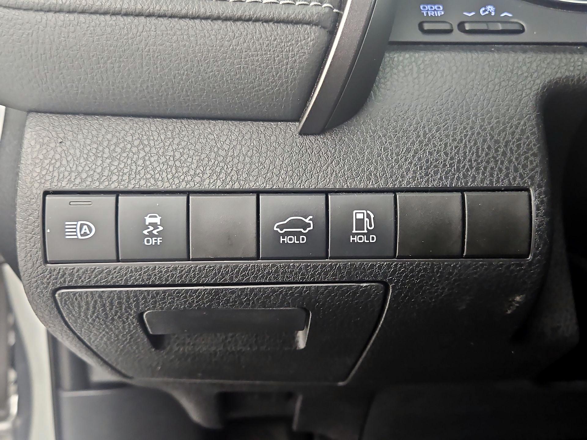 Thumbnail: 2020 Toyota Camry - 13