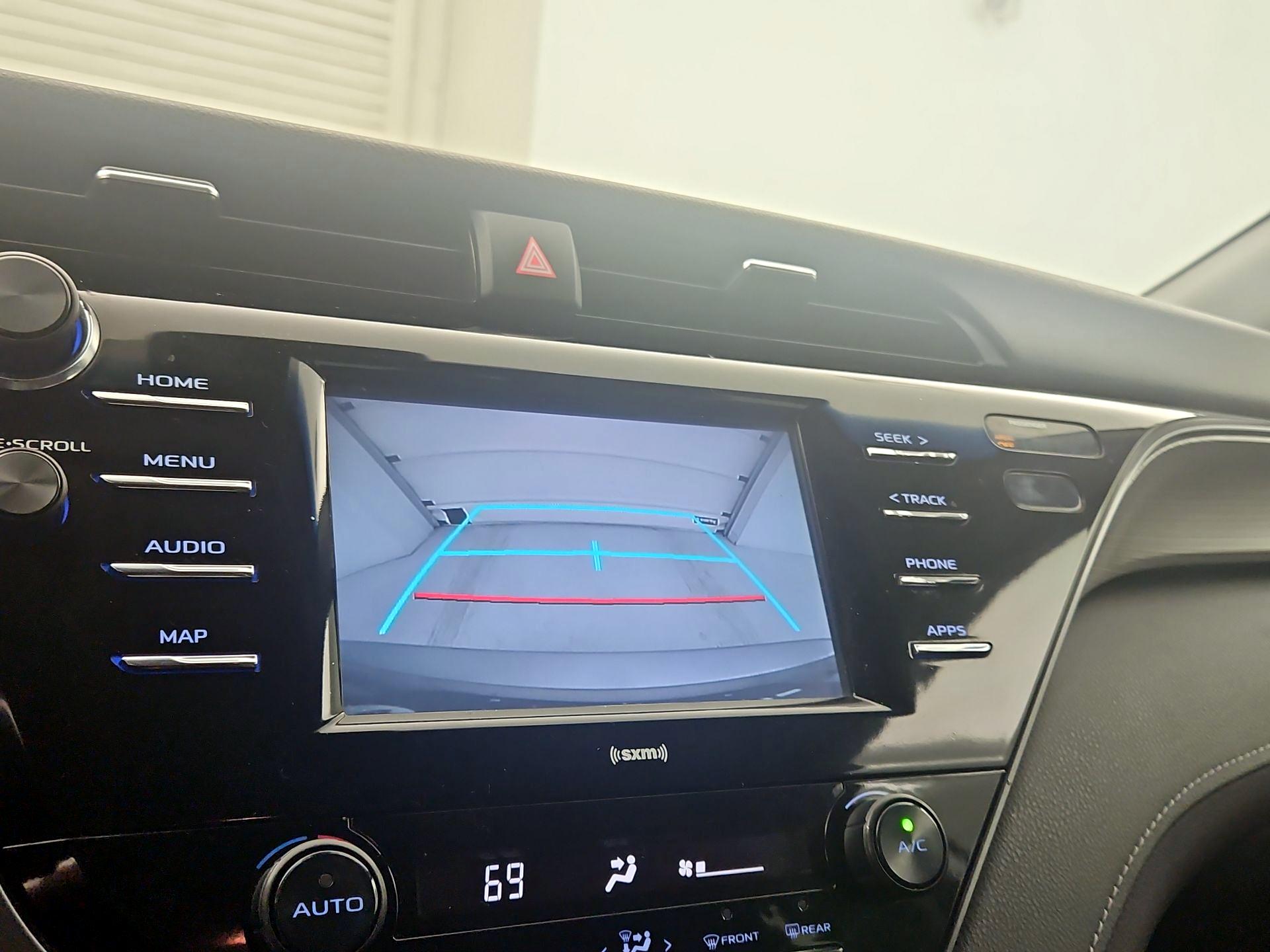 Thumbnail: 2020 Toyota Camry - 14