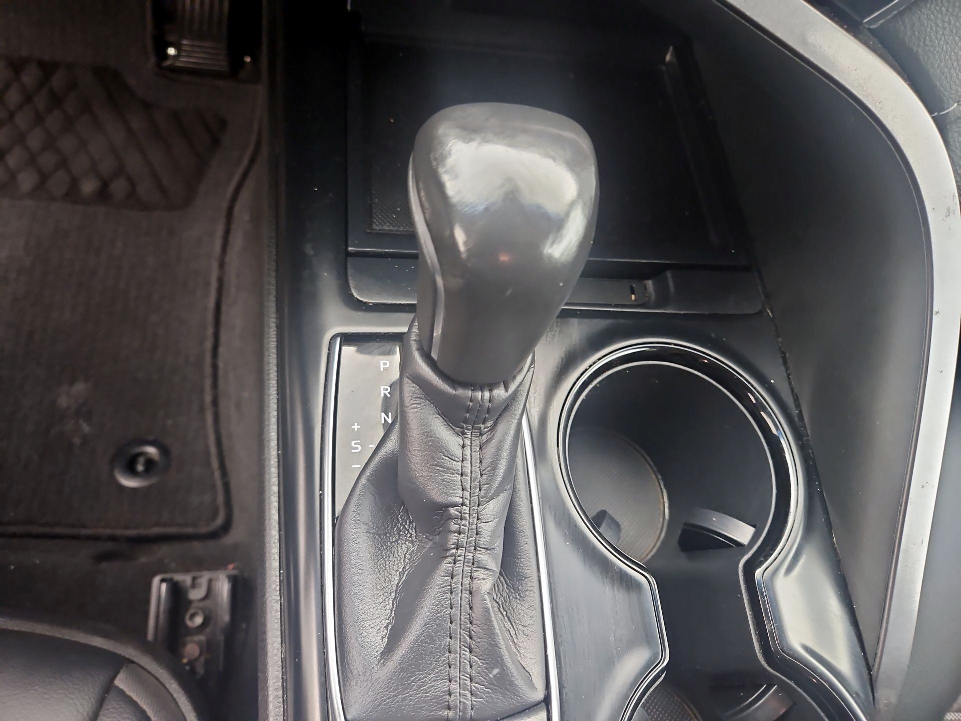 Thumbnail: 2020 Toyota Camry - 17