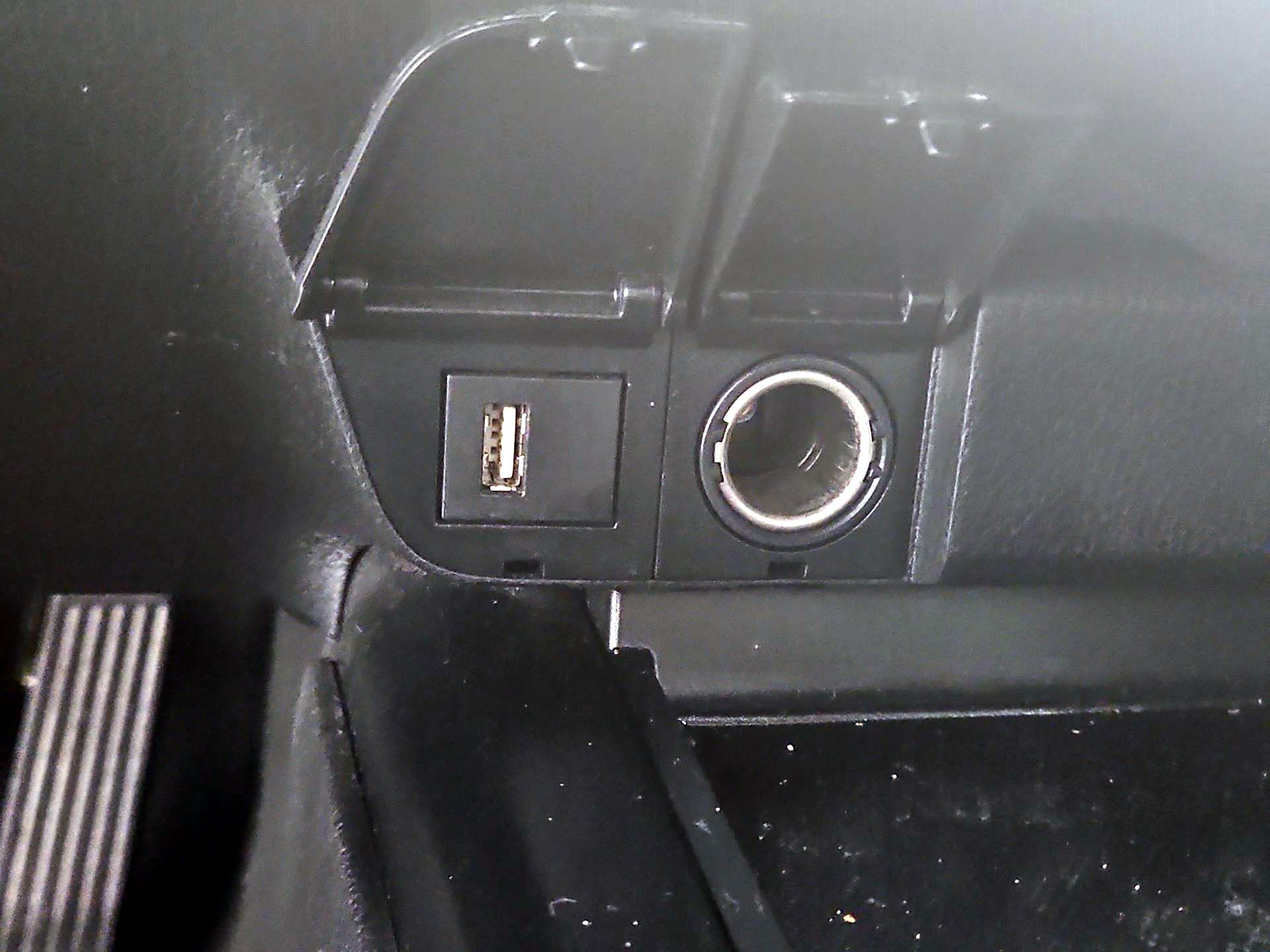 Thumbnail: 2020 Toyota Camry - 18