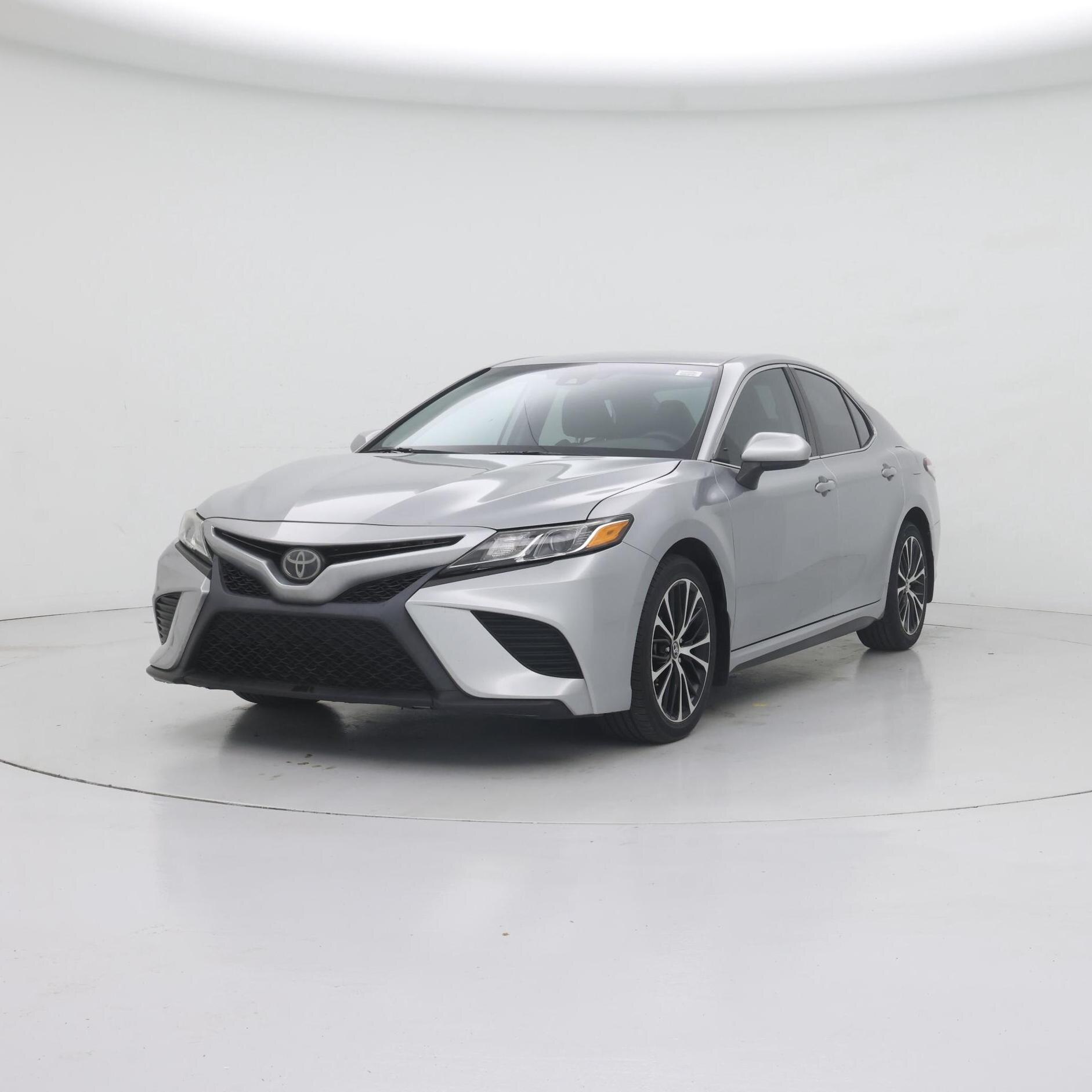 Thumbnail: 2020 Toyota Camry - 4
