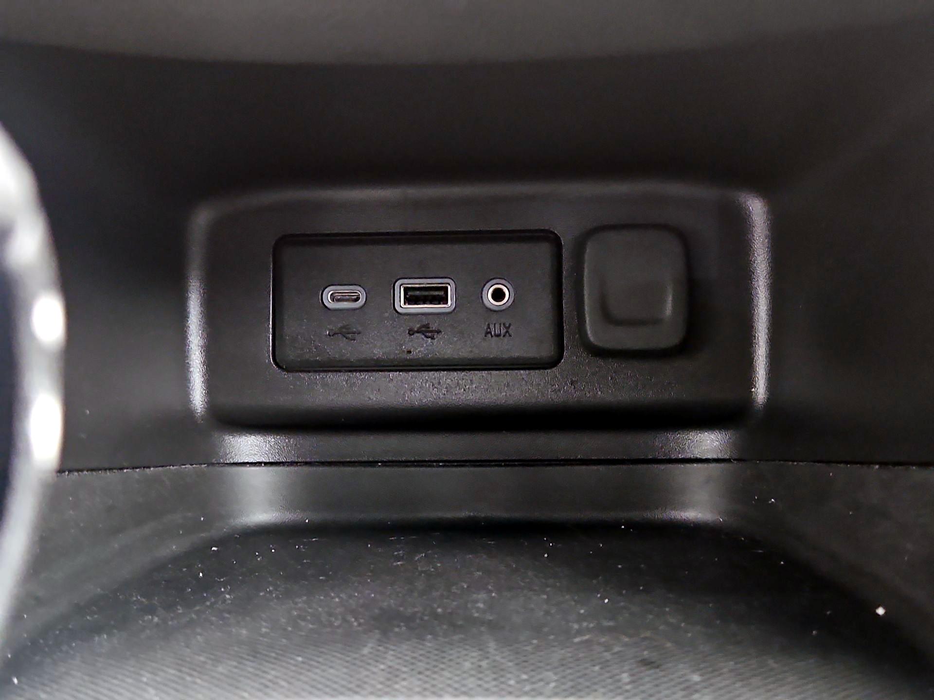 Thumbnail: 2024 Chevrolet Equinox - 18