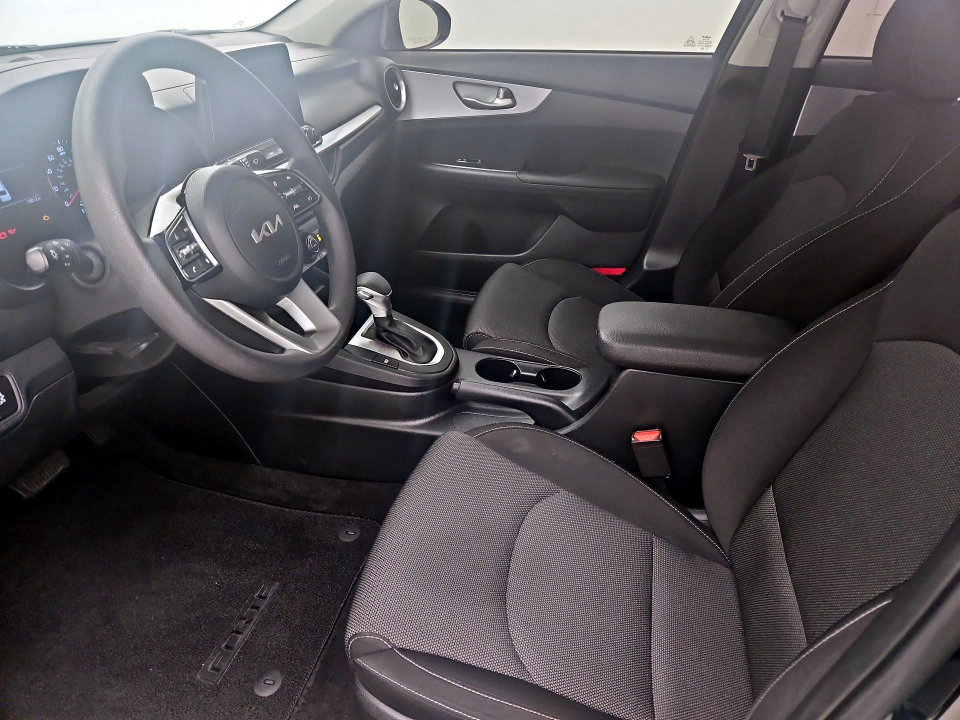 Thumbnail: 2024 Kia Forte - 11