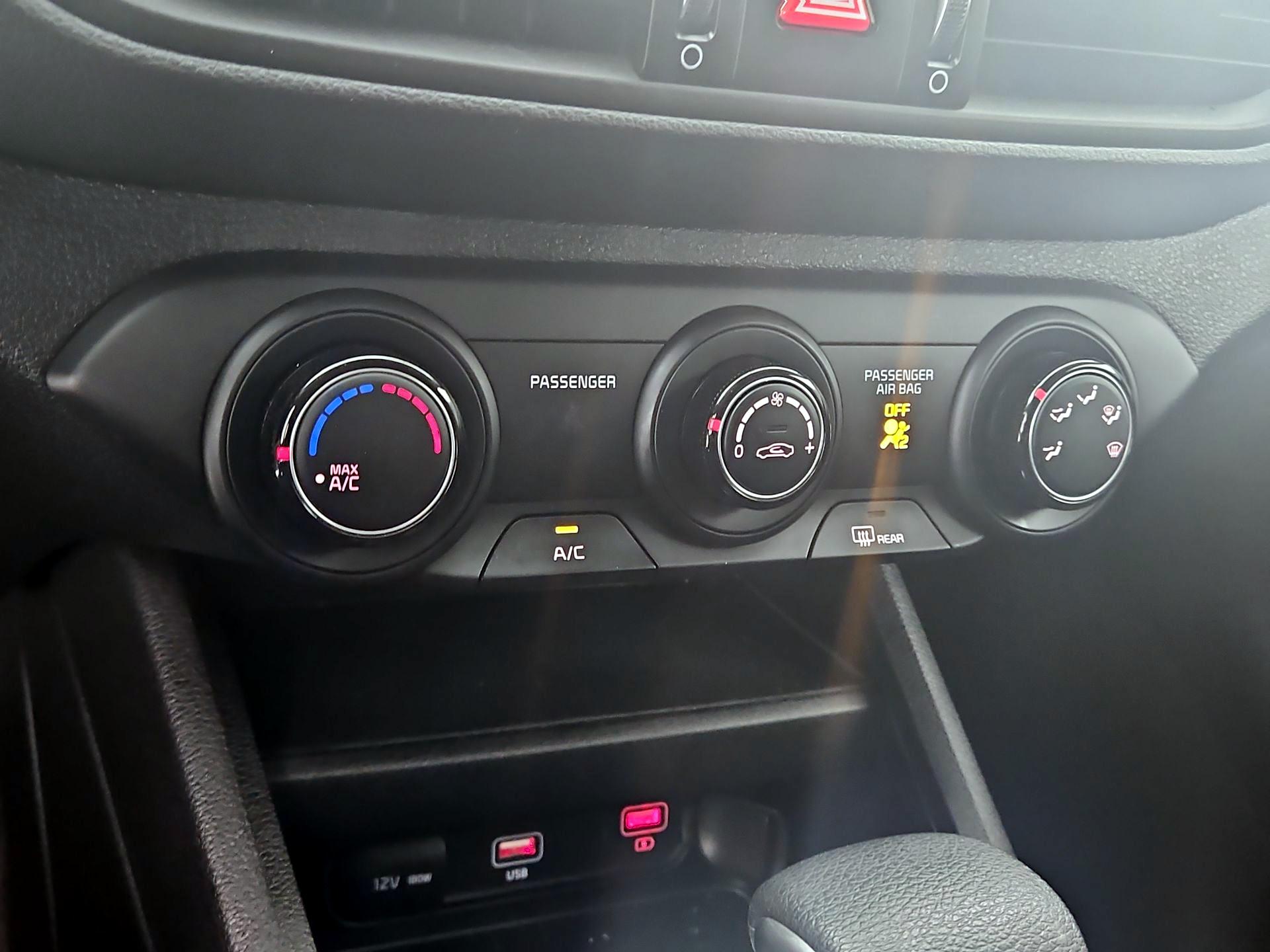 Thumbnail: 2024 Kia Forte - 16