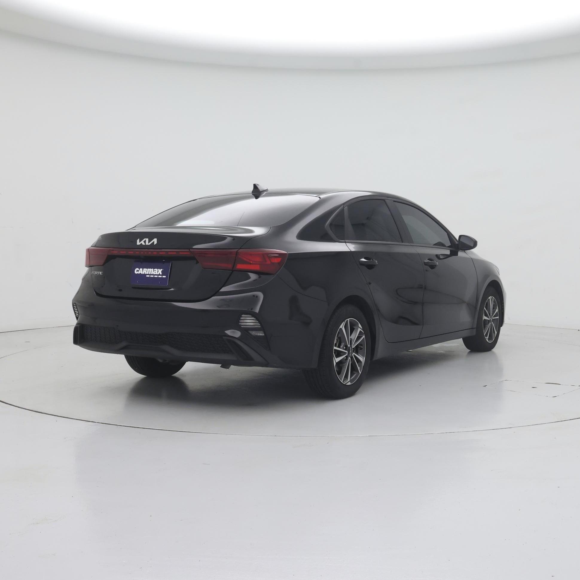 Thumbnail: 2024 Kia Forte - 8