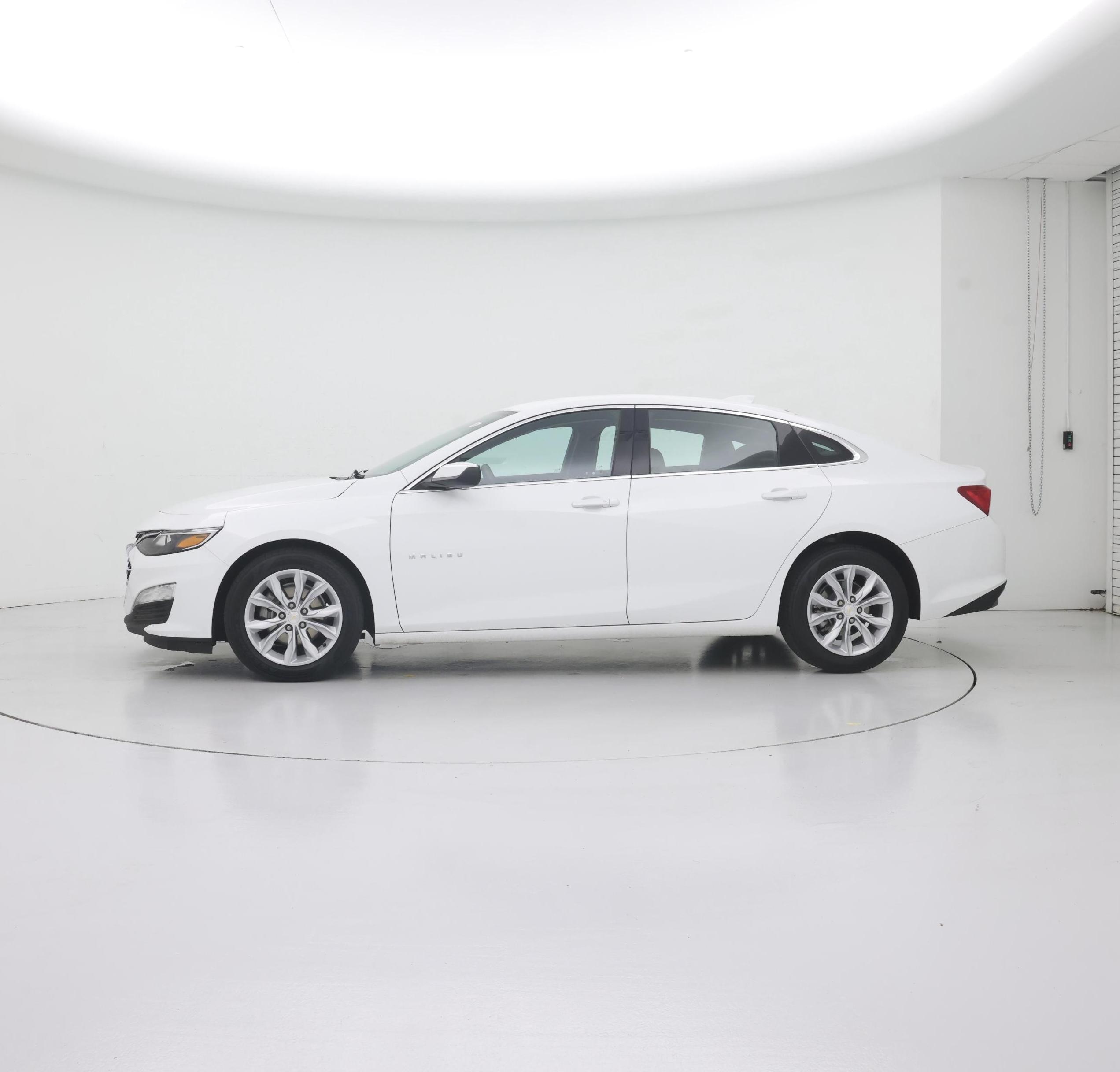 Thumbnail: 2025 Chevrolet Malibu - 3