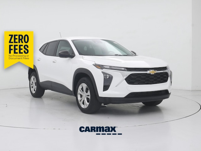White 2024 Chevrolet Trax SUV / Crossover Front-Wheel Drive Automatic