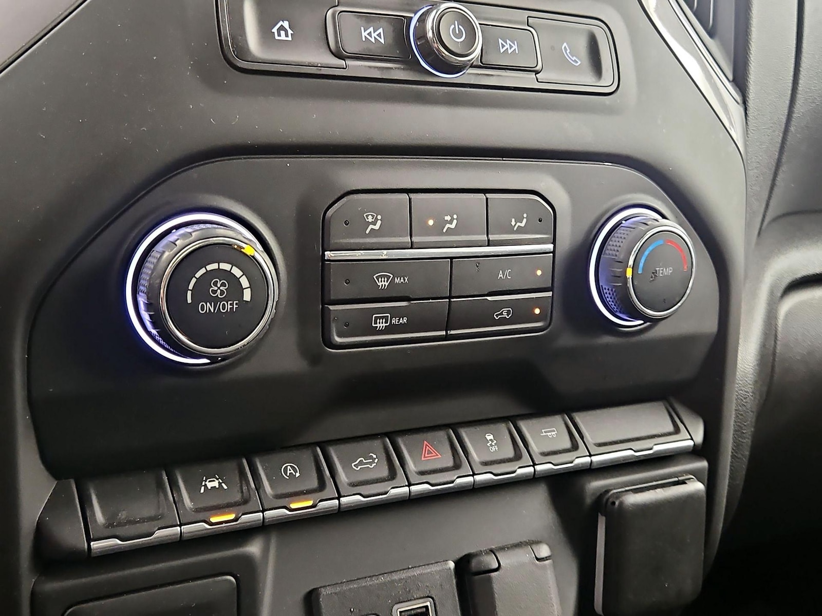 2023 Chevrolet Silverado 1500 Custom - Photo 17