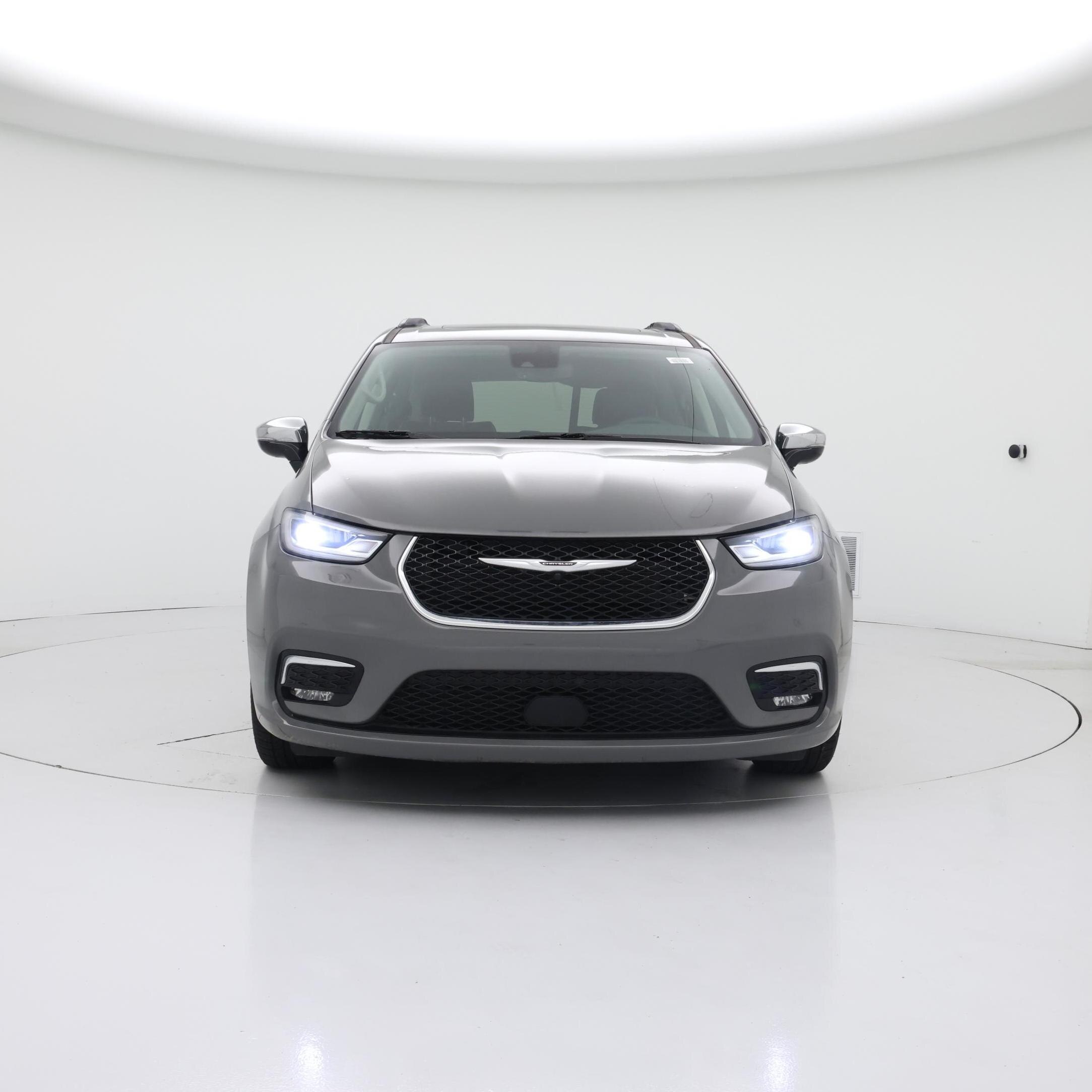 Thumbnail: 2023 Chrysler Pacifica - 5
