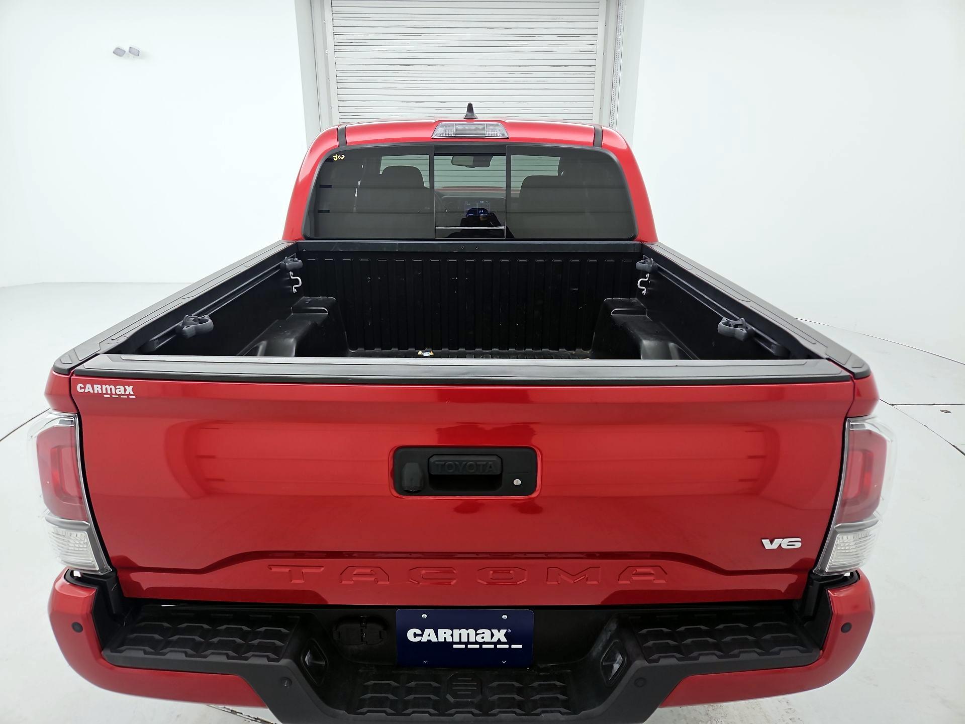 Thumbnail: 2023 Toyota Tacoma - 18