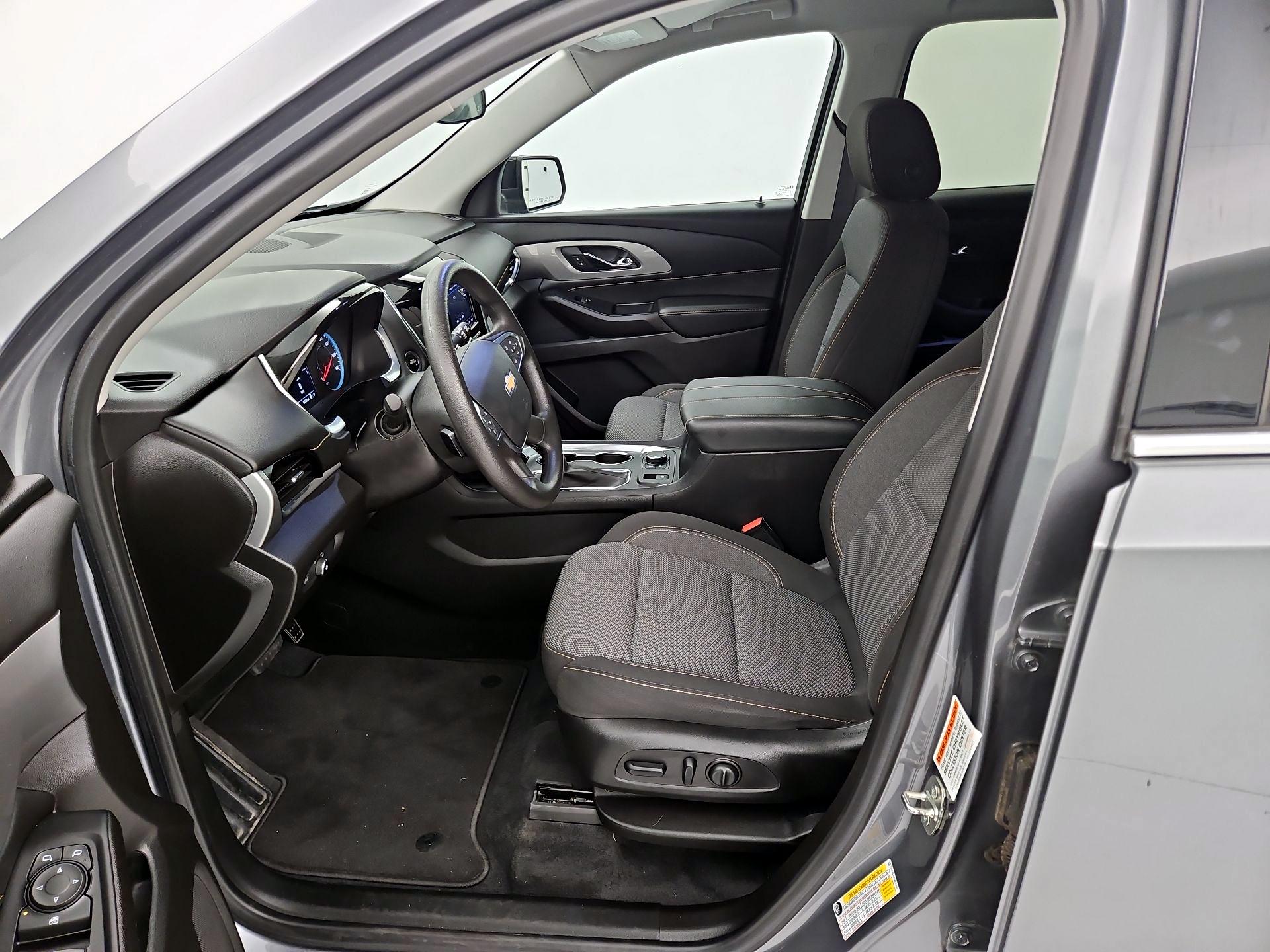 Thumbnail: 2021 Chevrolet Traverse - 9