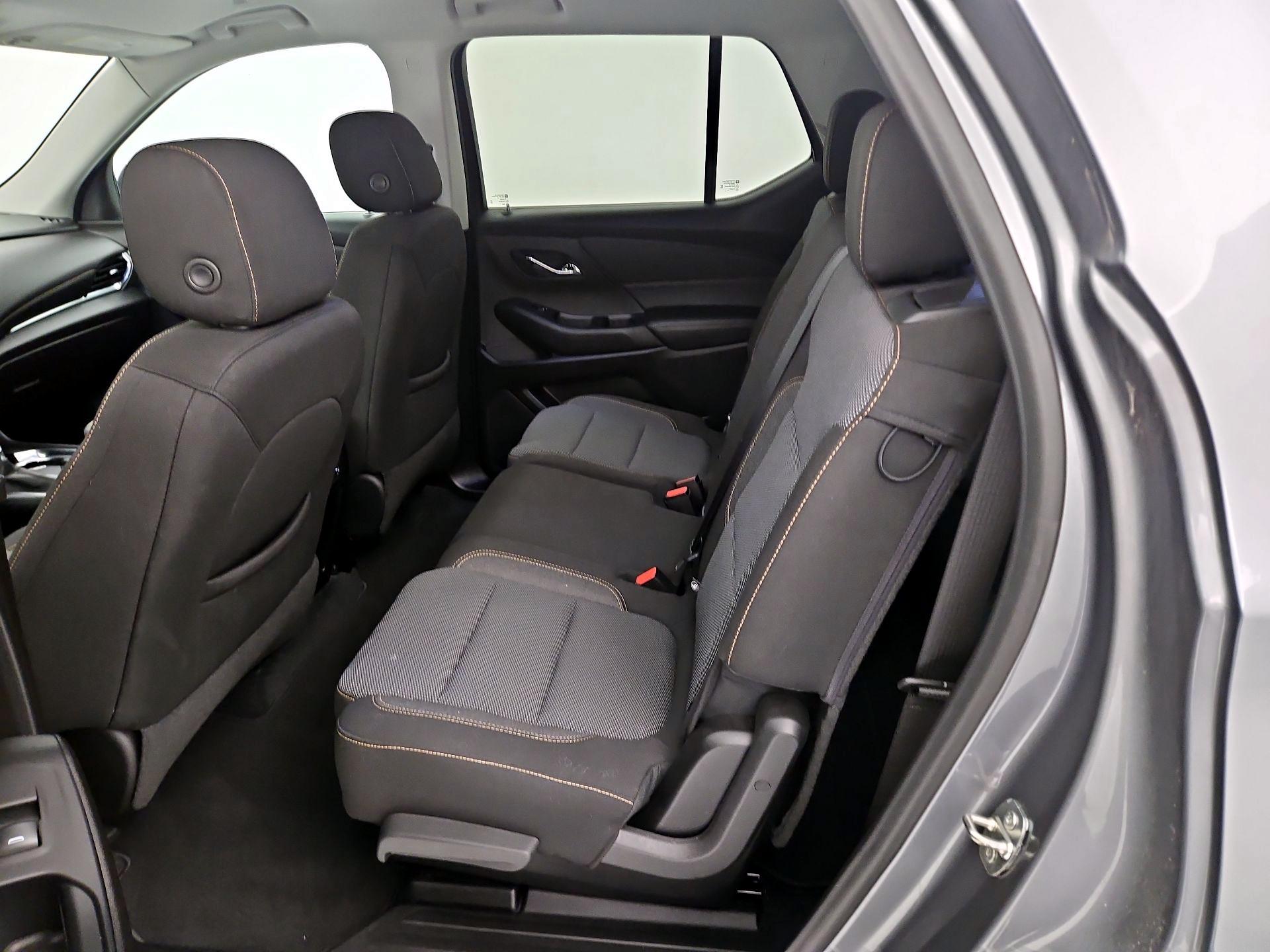 Thumbnail: 2021 Chevrolet Traverse - 17