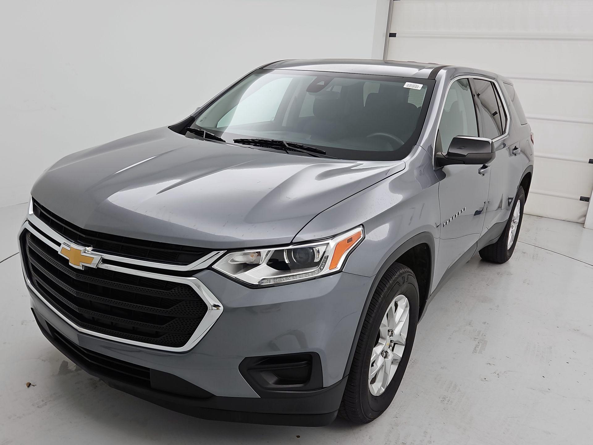 Thumbnail: 2021 Chevrolet Traverse - 3
