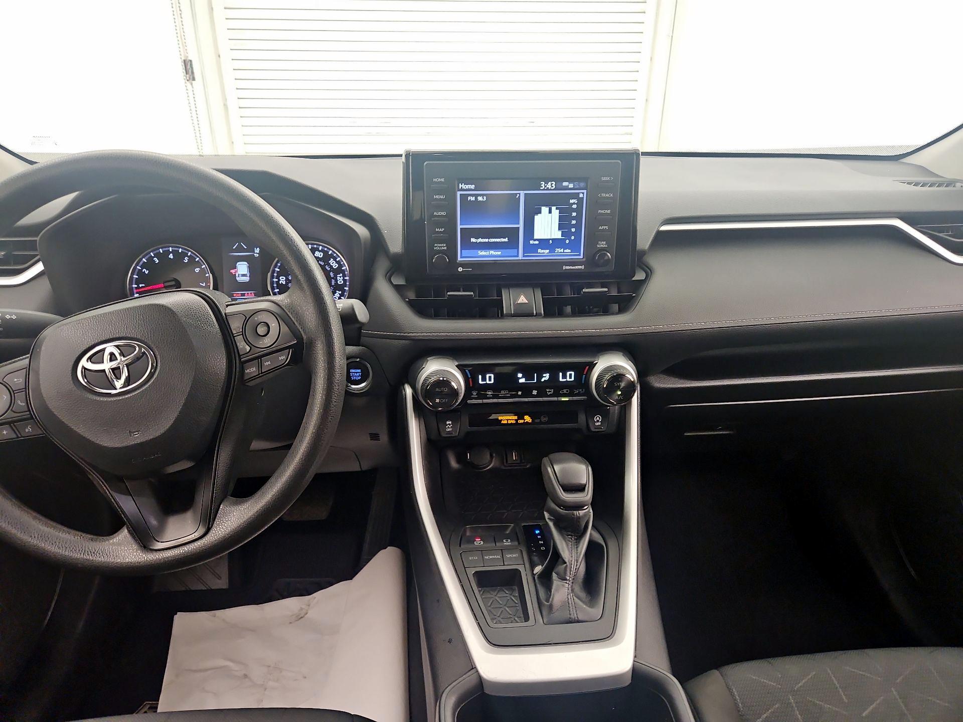 Thumbnail: 2022 Toyota RAV4 - 9