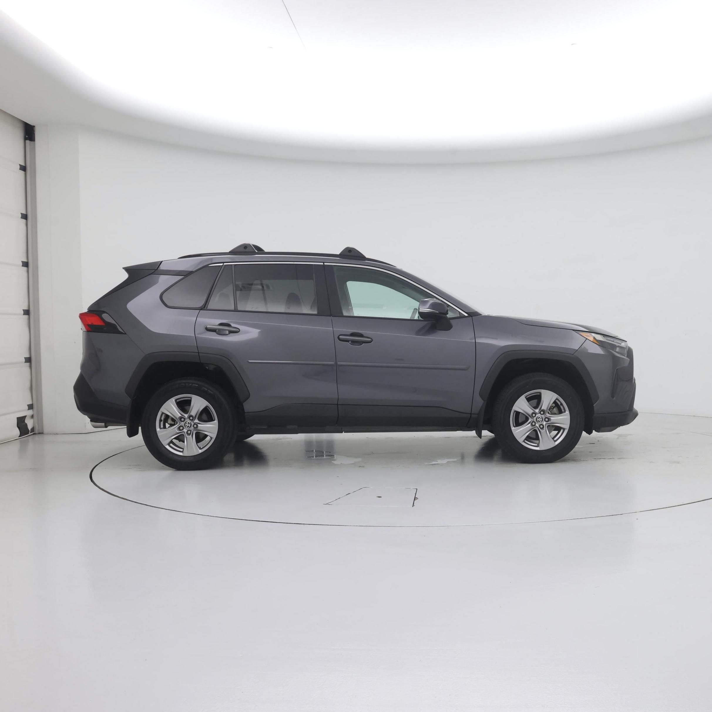 Thumbnail: 2022 Toyota RAV4 - 7