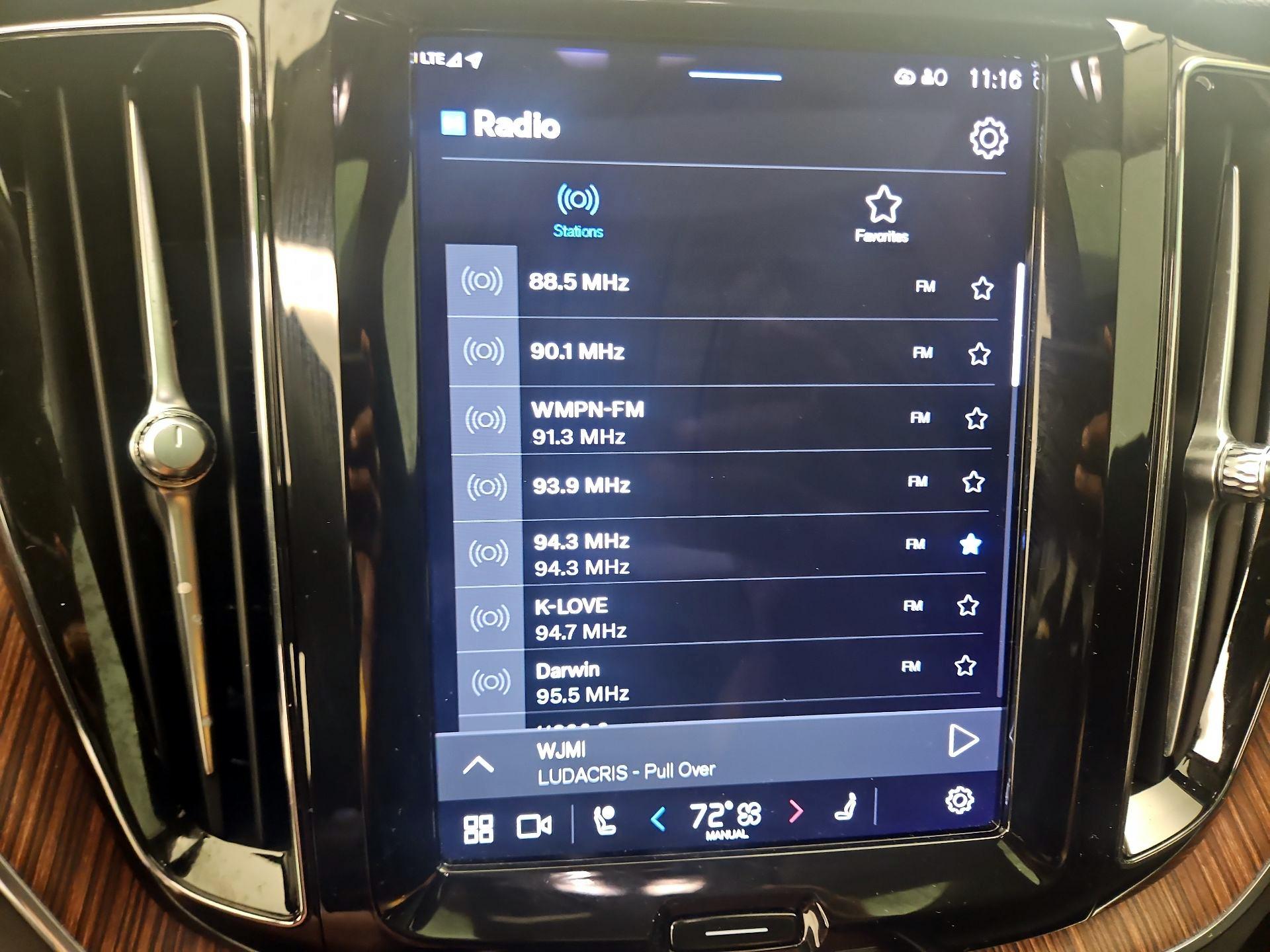 Thumbnail: 2023 Volvo XC60 - 15