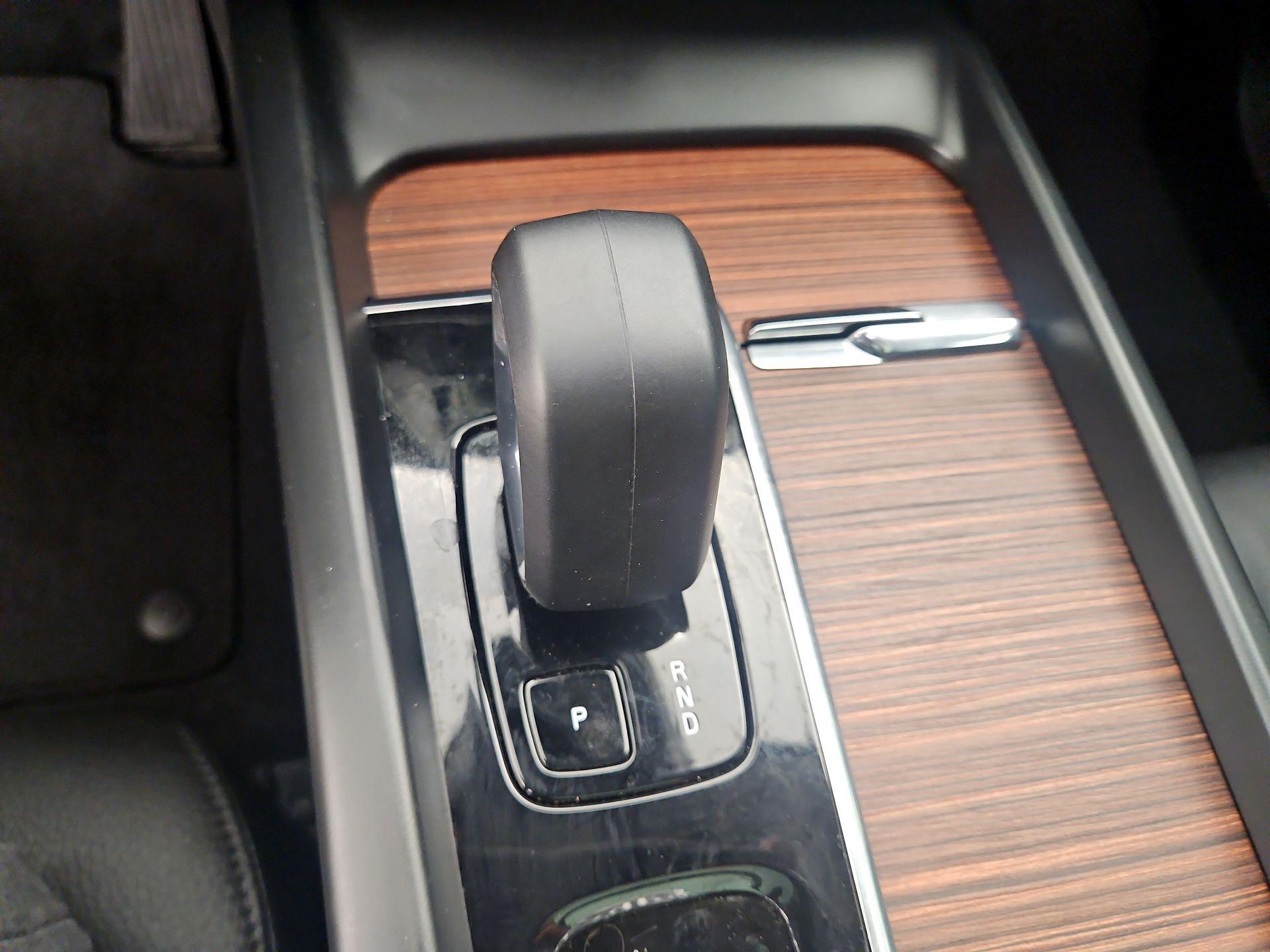 Thumbnail: 2023 Volvo XC60 - 17
