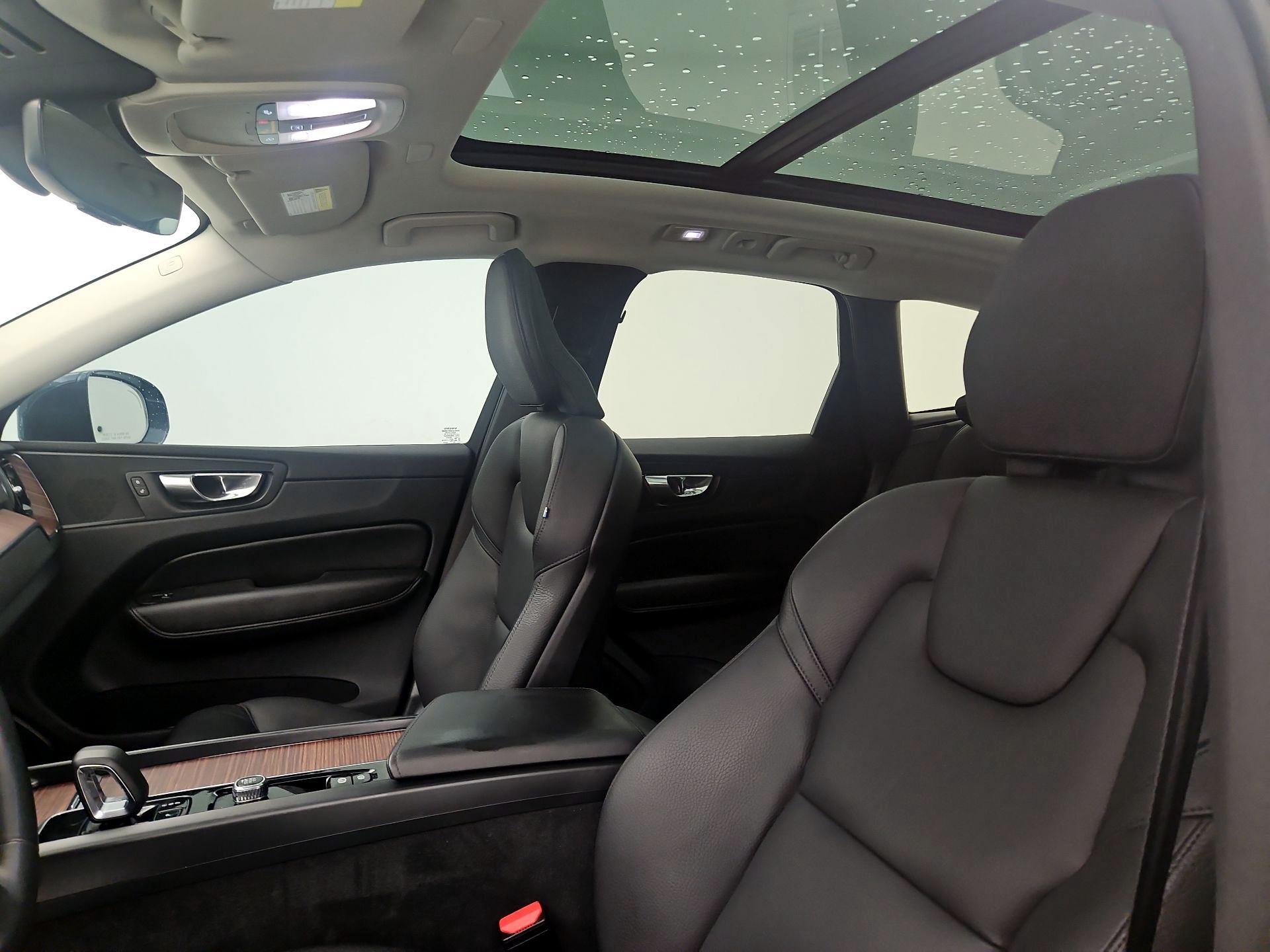 Thumbnail: 2023 Volvo XC60 - 19