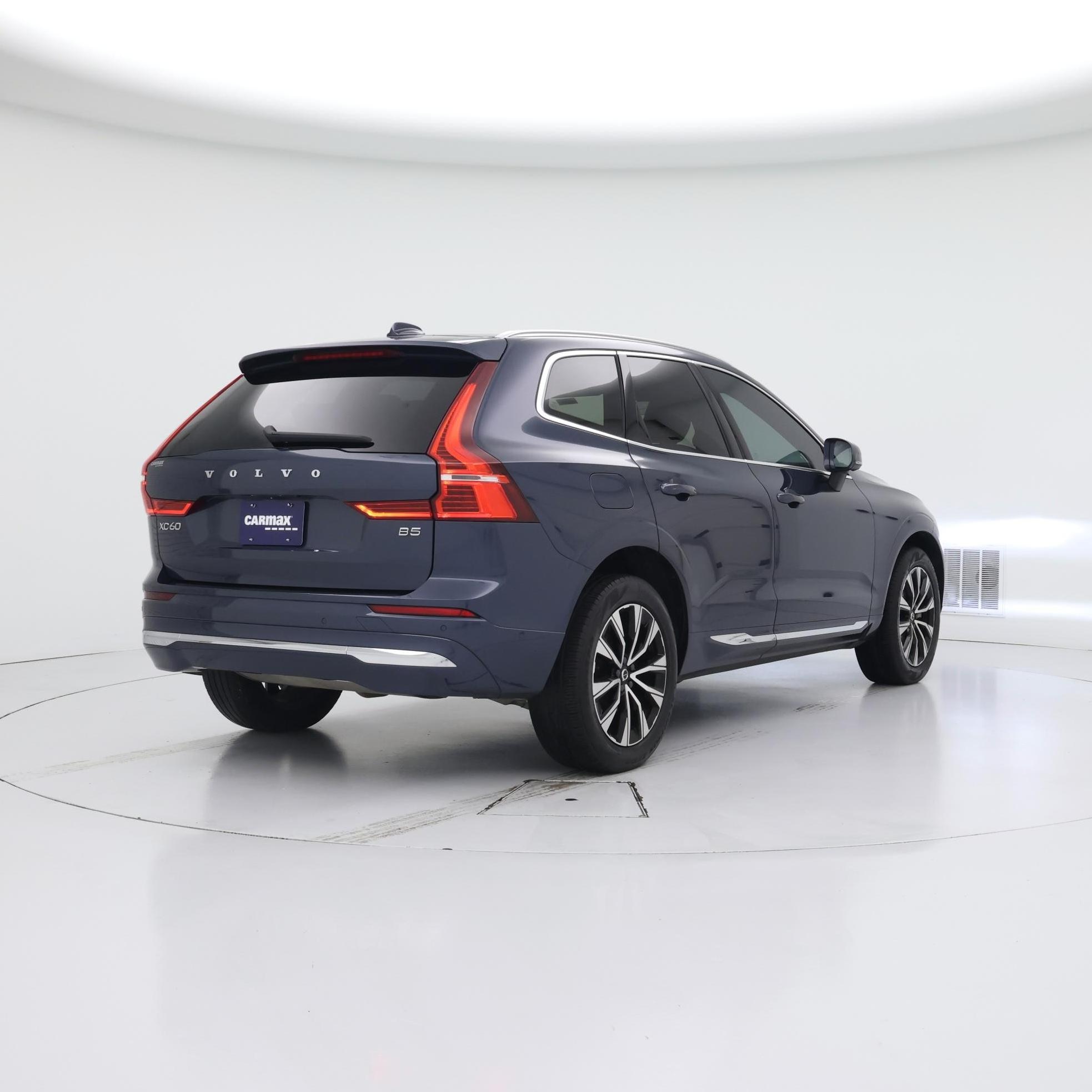 Thumbnail: 2023 Volvo XC60 - 8