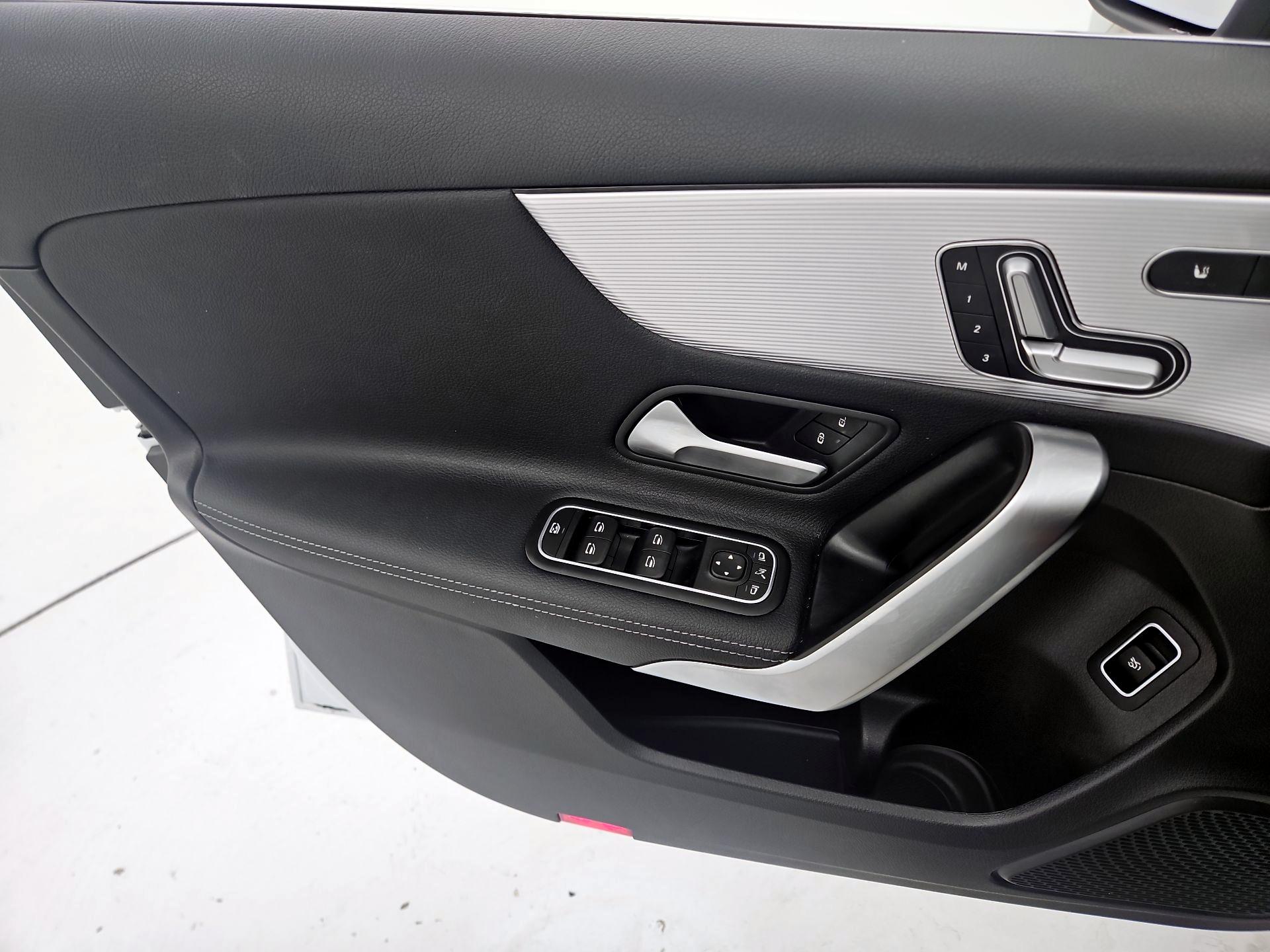 Thumbnail: 2020 Mercedes-Benz A-Class - 12