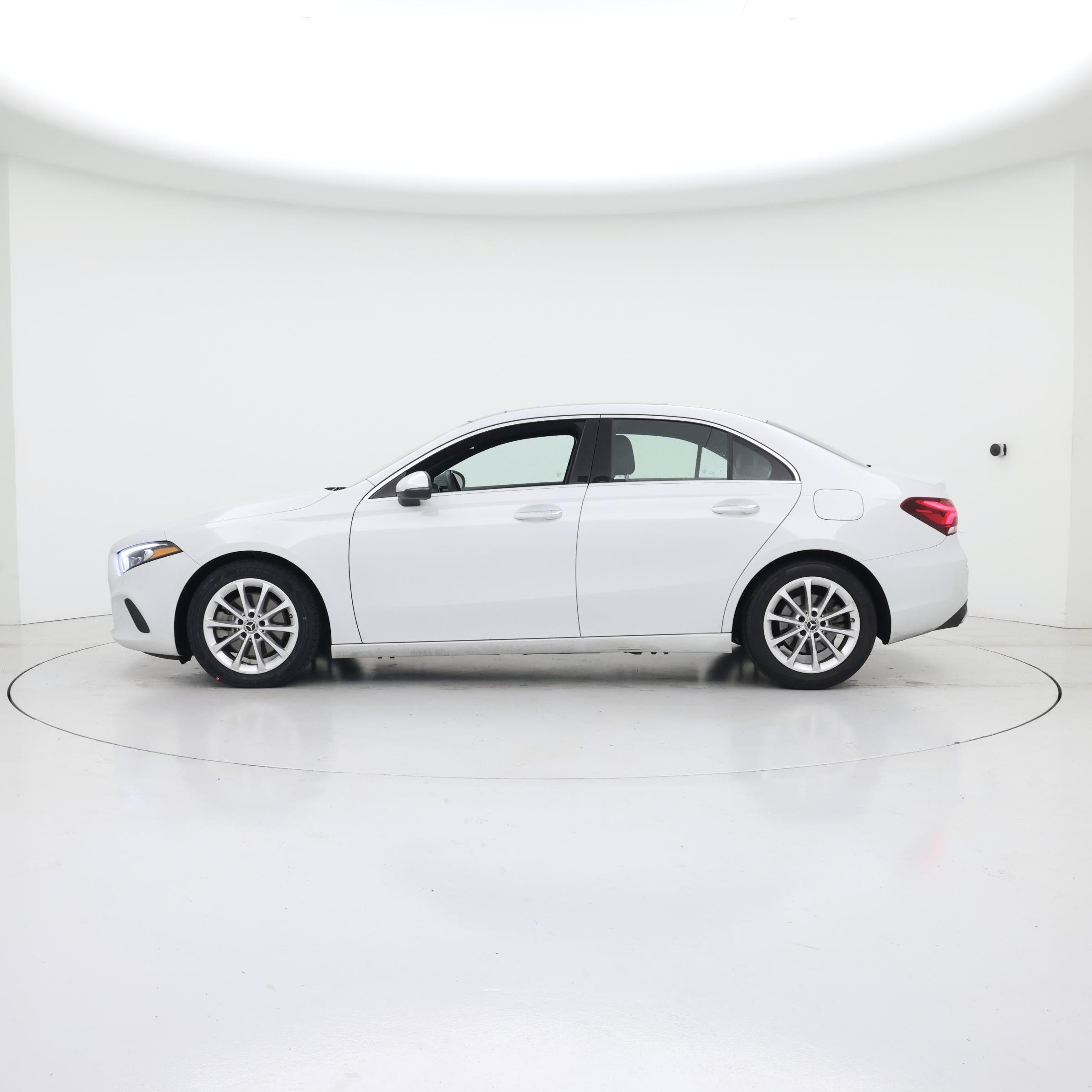 Thumbnail: 2020 Mercedes-Benz A-Class - 3