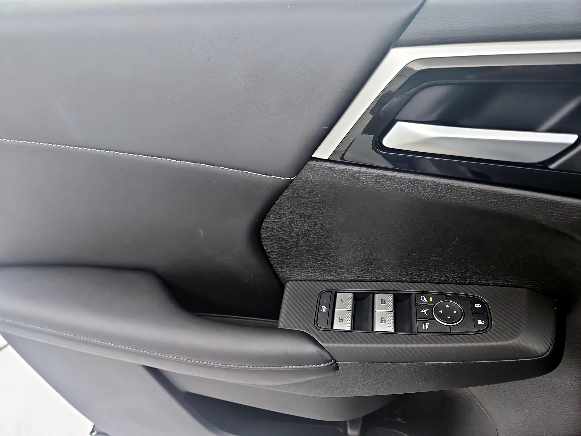 Thumbnail: 2024 Mitsubishi Outlander - 12