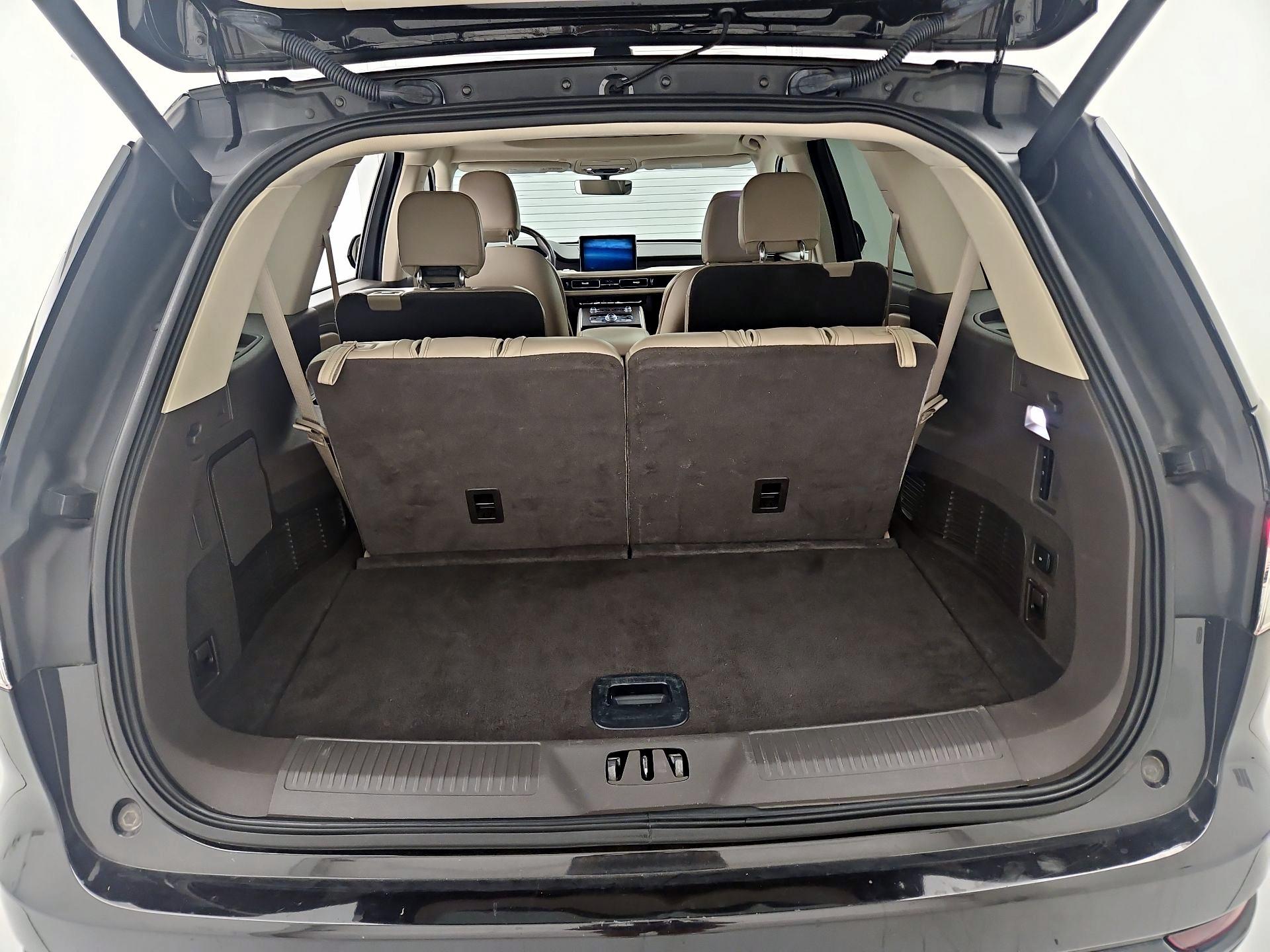 Thumbnail: 2021 Lincoln Aviator - 20