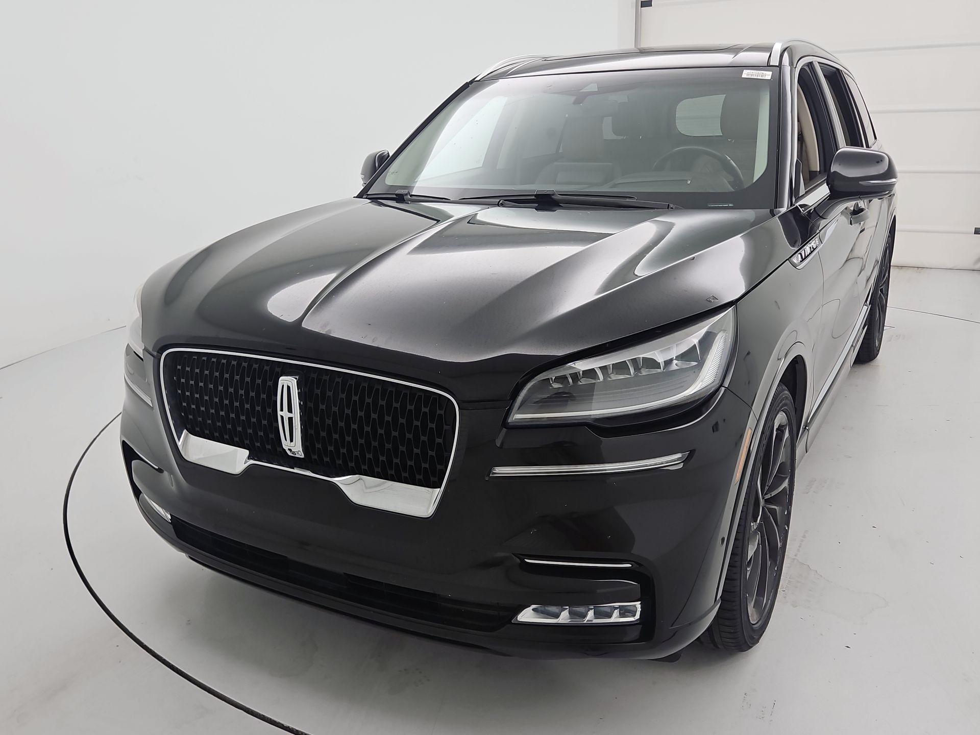 Thumbnail: 2021 Lincoln Aviator - 3