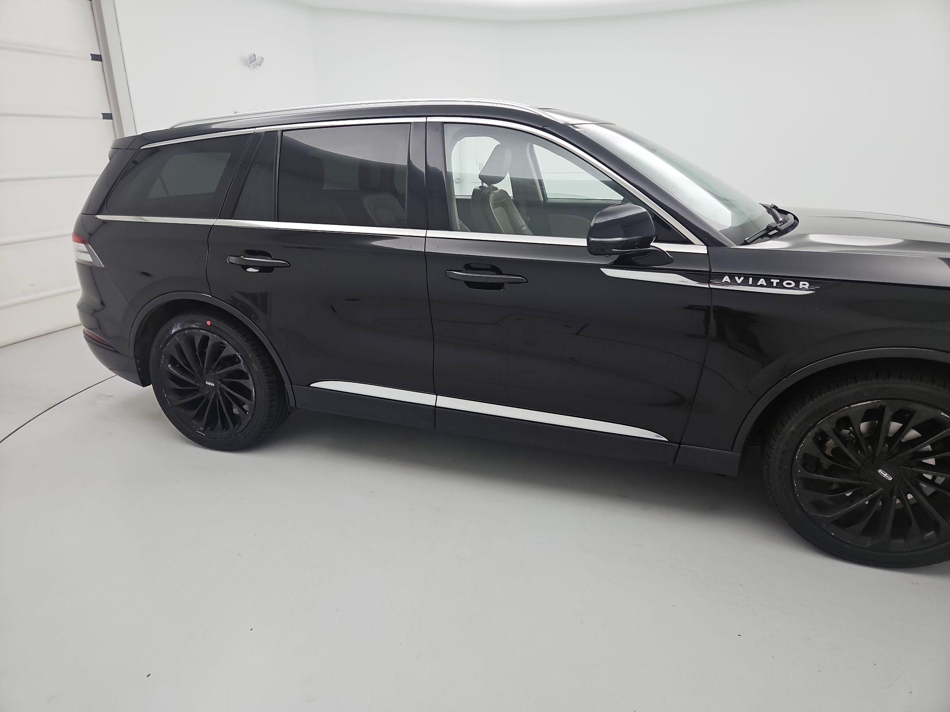 Thumbnail: 2021 Lincoln Aviator - 4