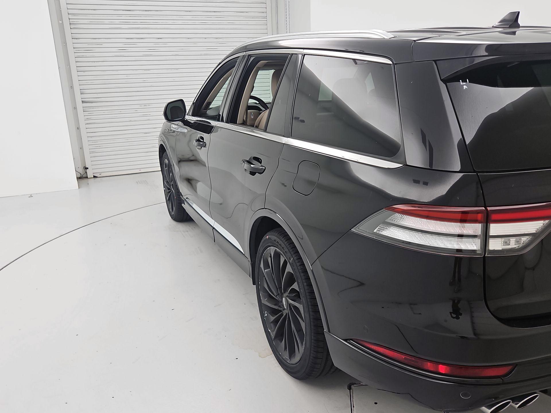 Thumbnail: 2021 Lincoln Aviator - 7