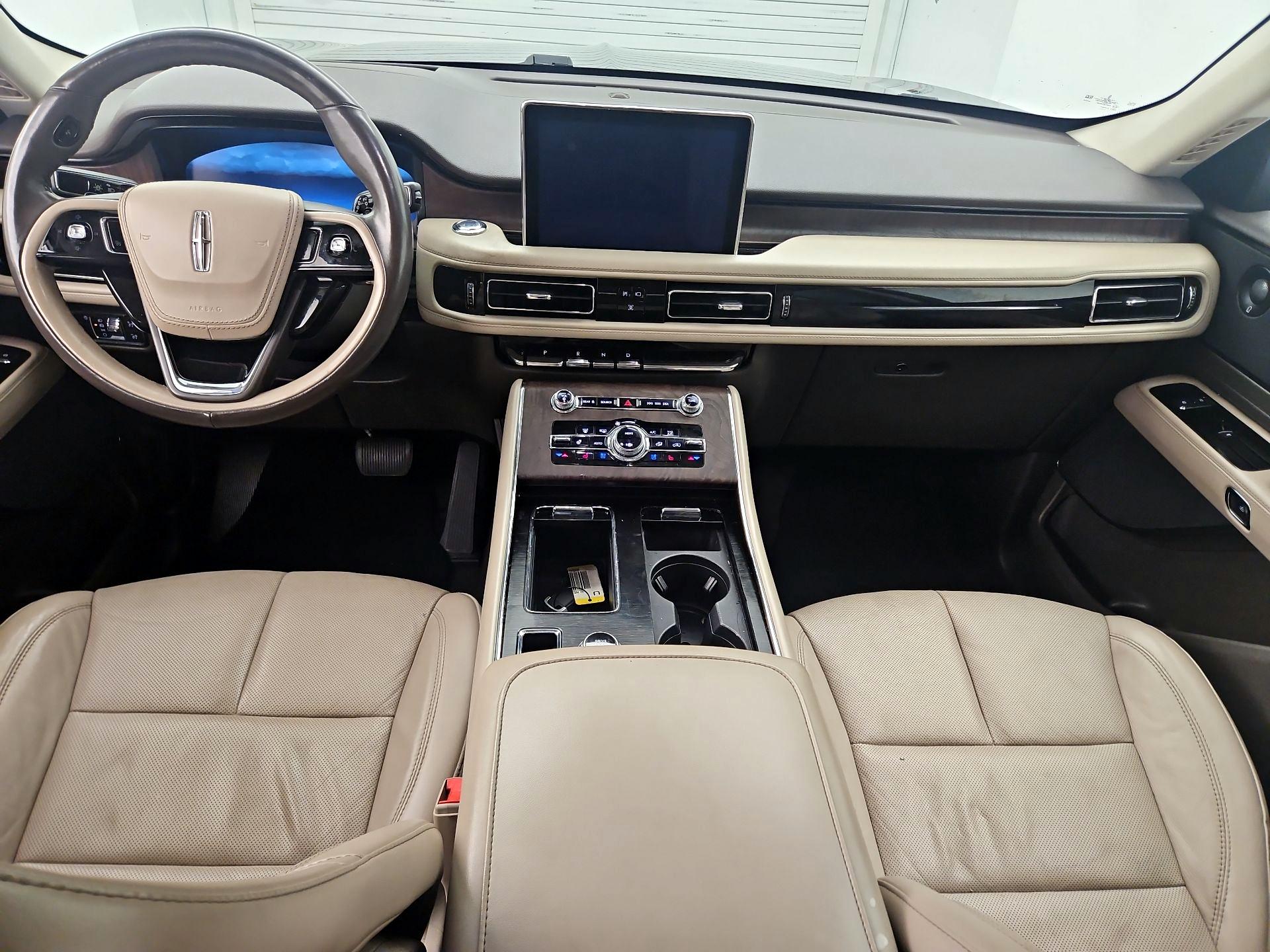 Thumbnail: 2021 Lincoln Aviator - 8