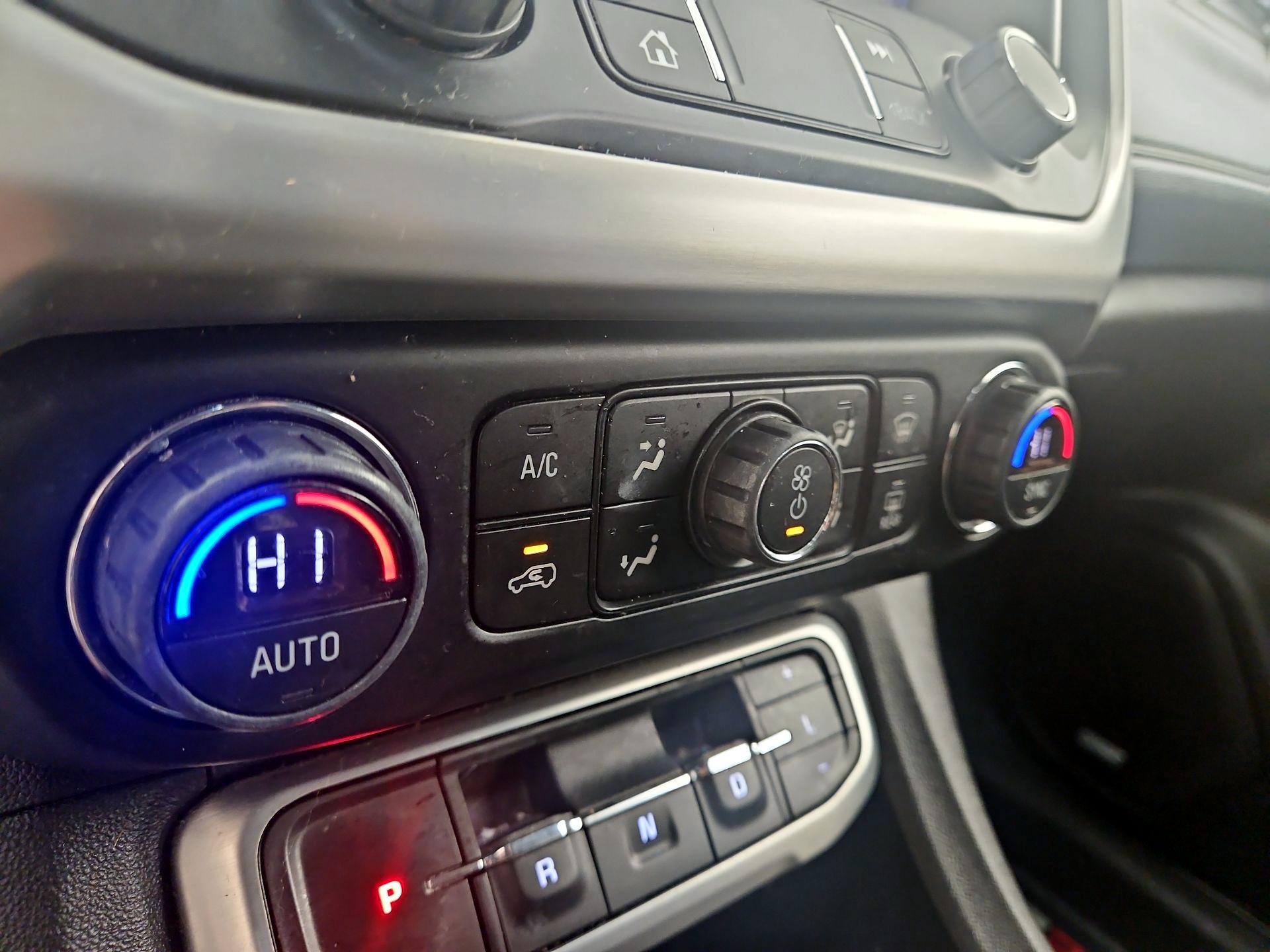 Thumbnail: 2021 GMC Acadia - 17