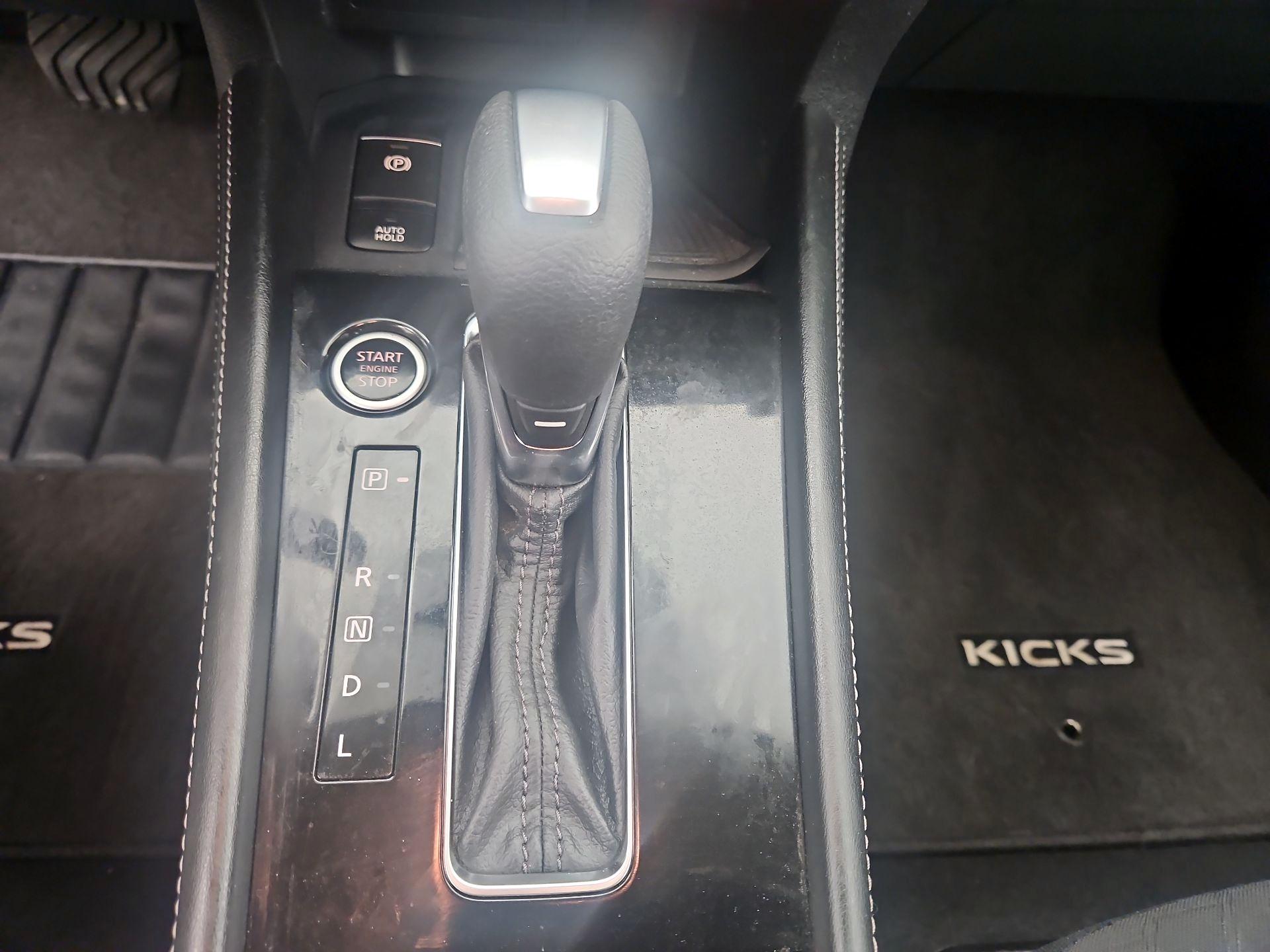 Thumbnail: 2022 Nissan Kicks - 17