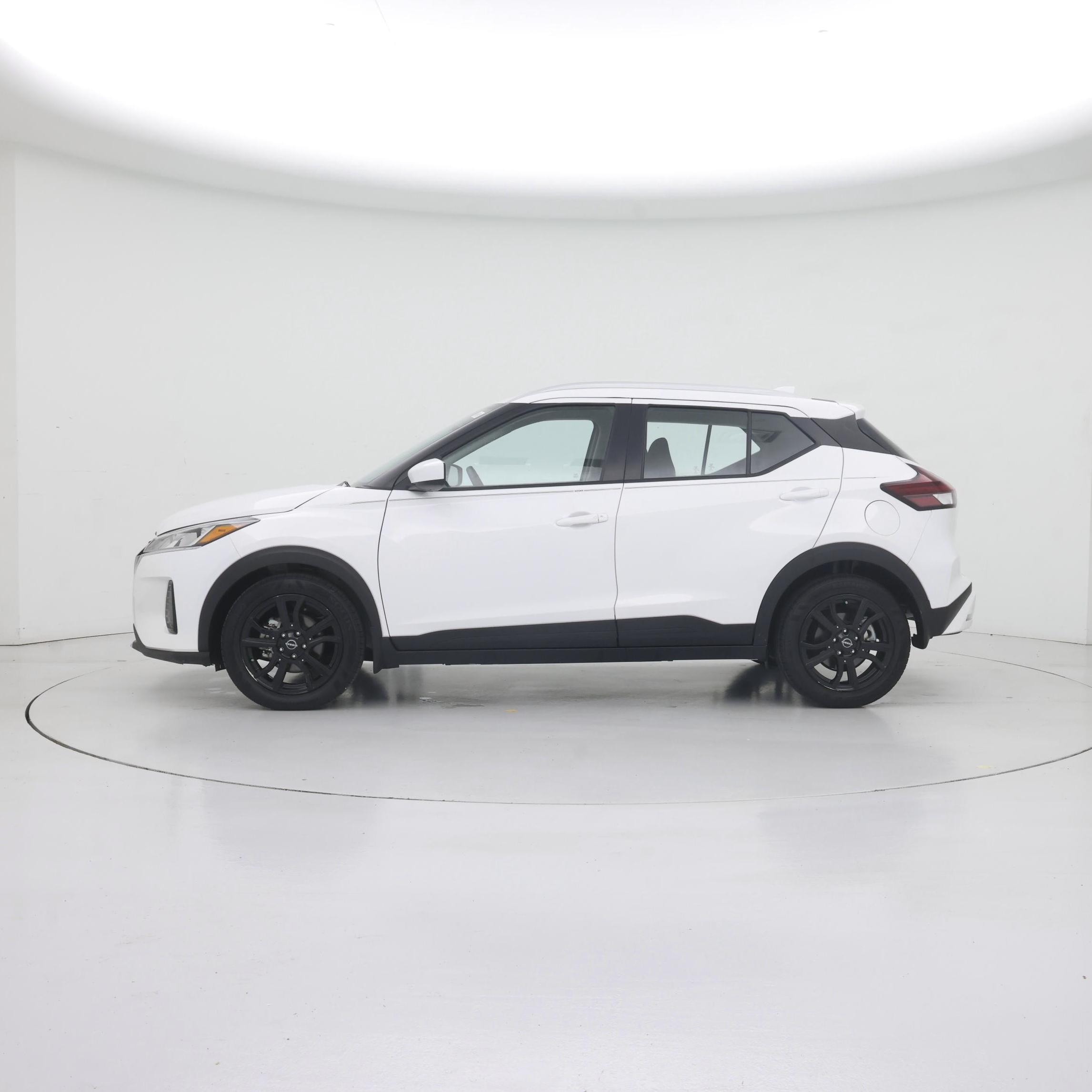 Thumbnail: 2022 Nissan Kicks - 3