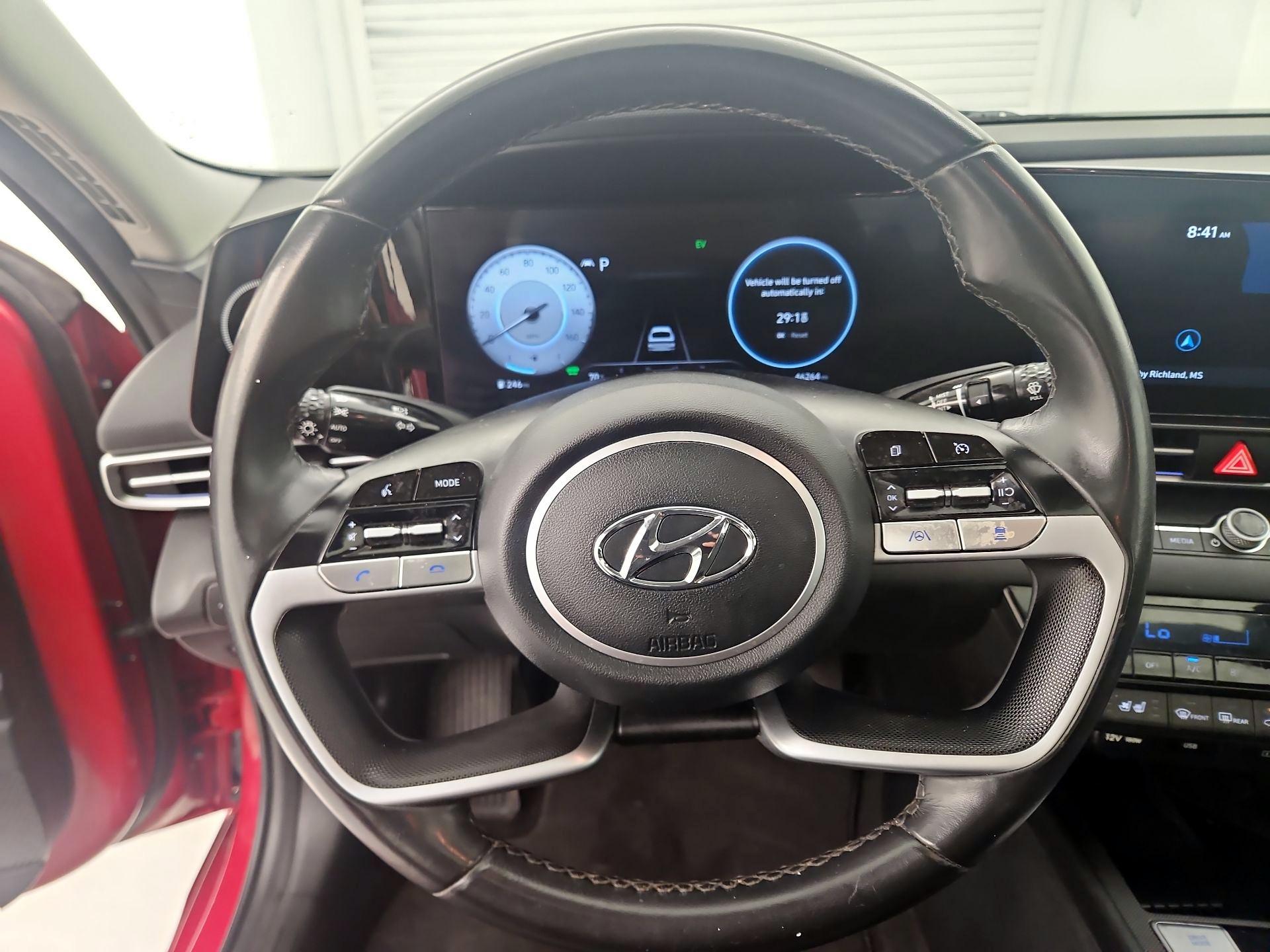 Thumbnail: 2023 Hyundai Elantra - 10