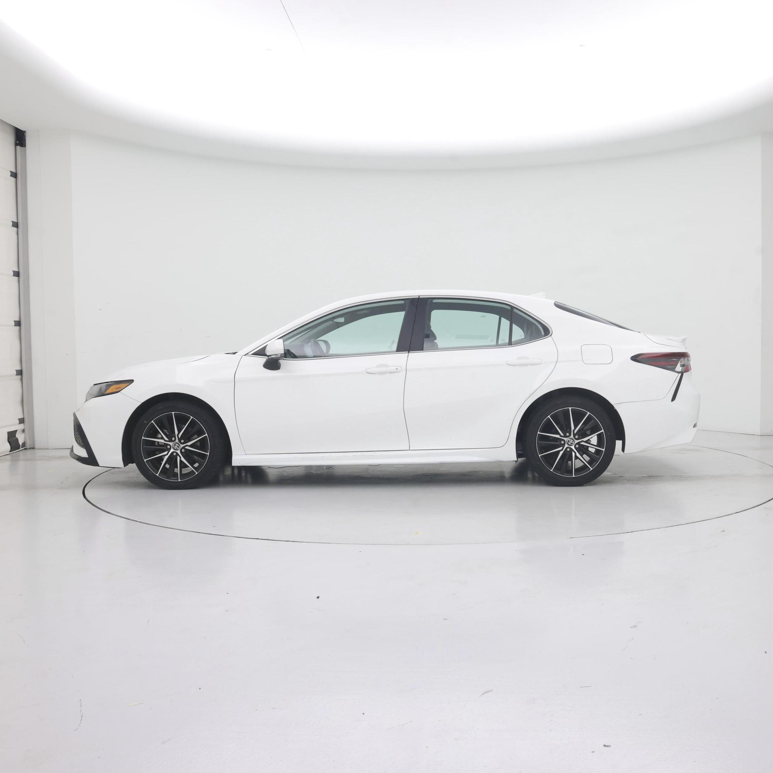 Thumbnail: 2024 Toyota Camry - 3