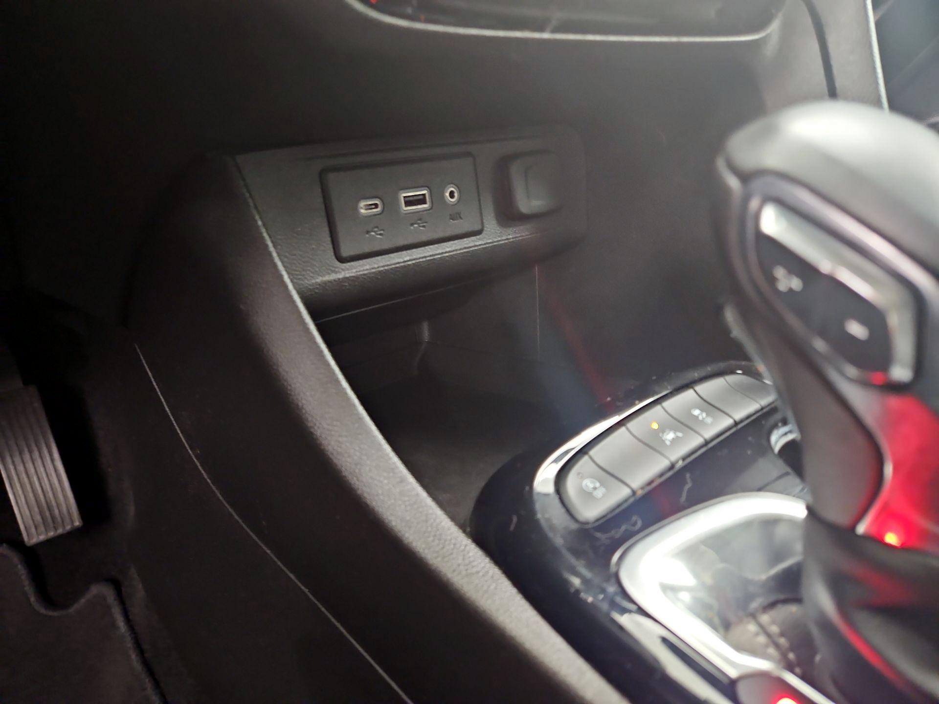 Thumbnail: 2021 Buick Encore GX - 18