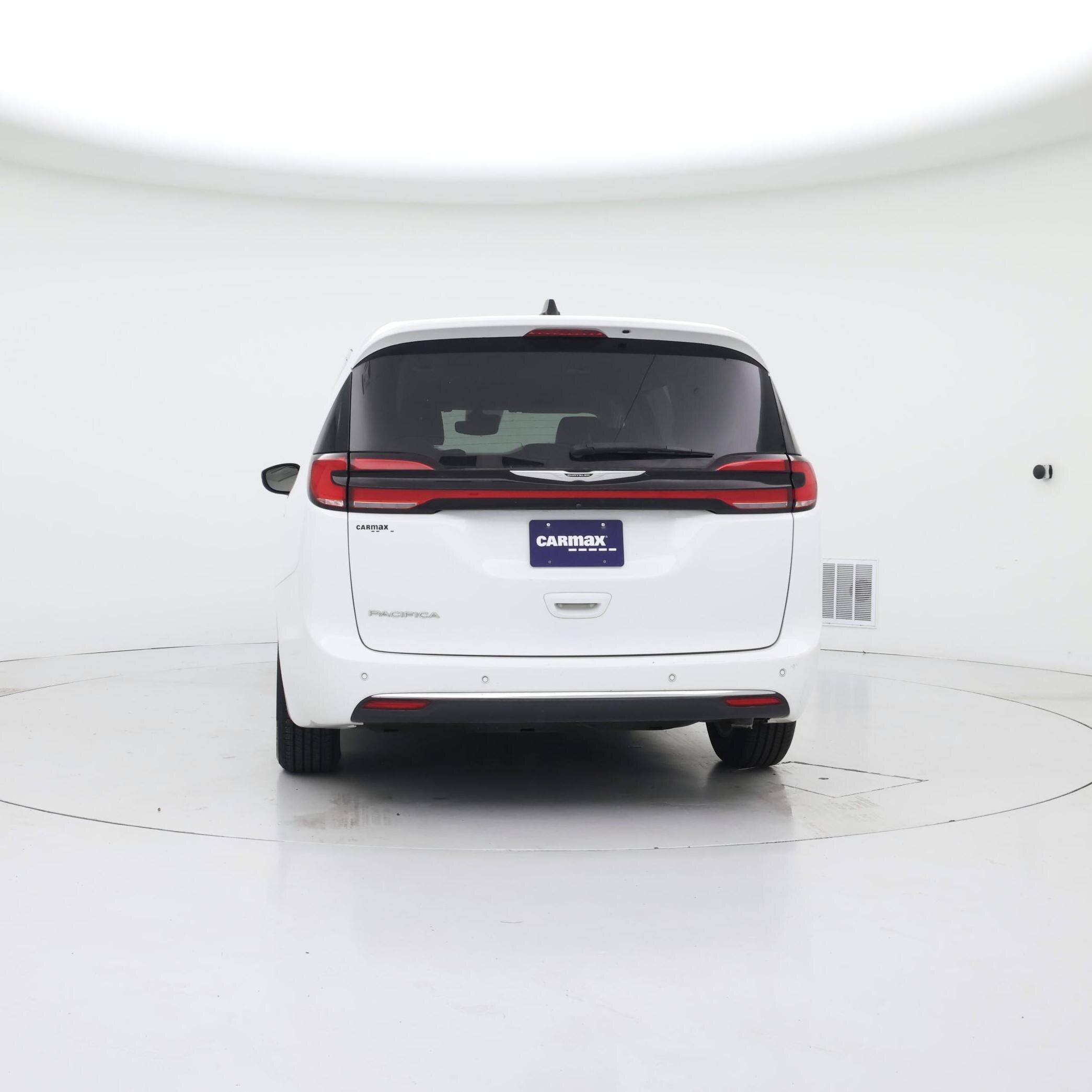 Thumbnail: 2023 Chrysler Pacifica - 6