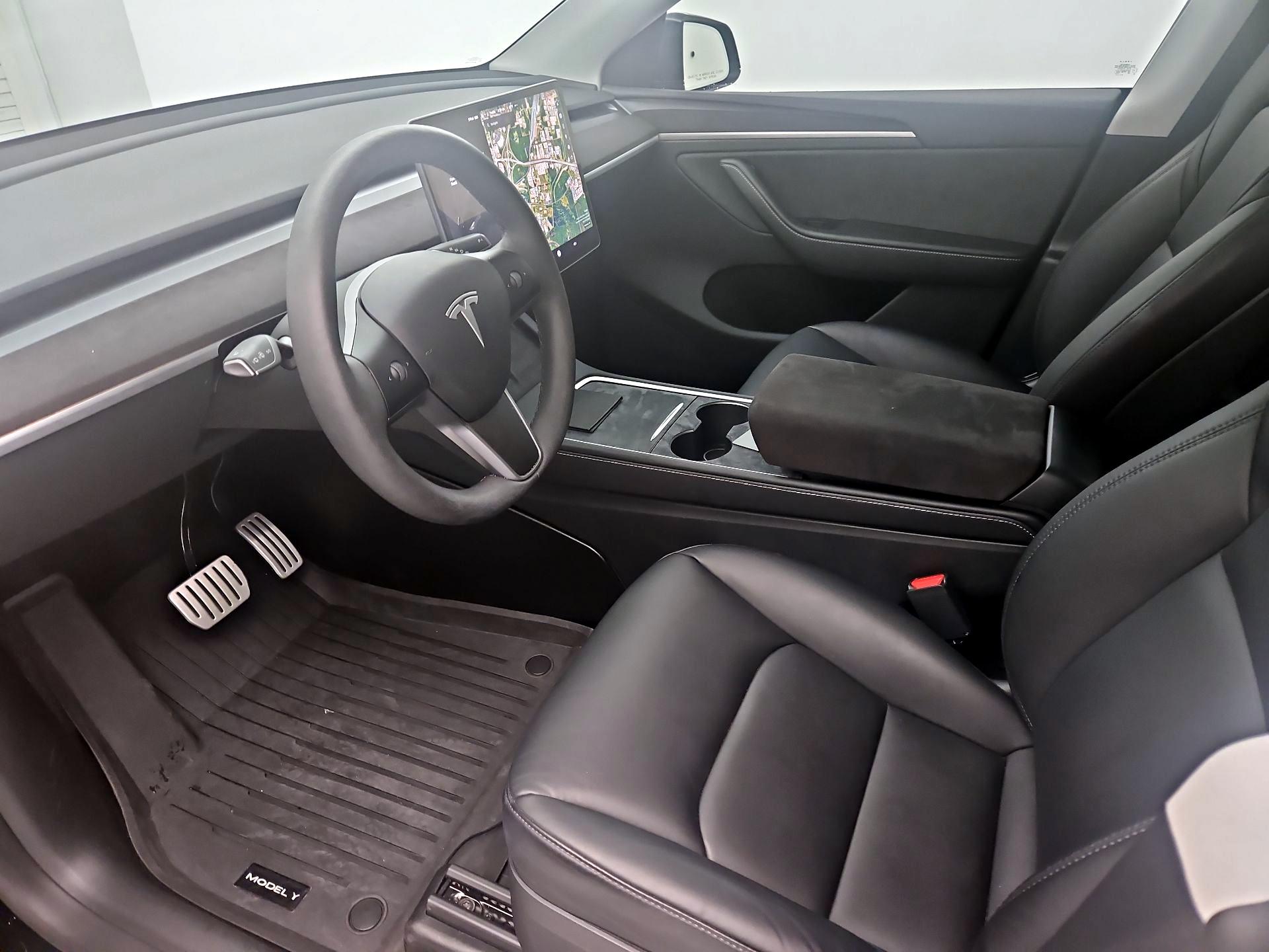 Thumbnail: 2025 Tesla Model Y - 11