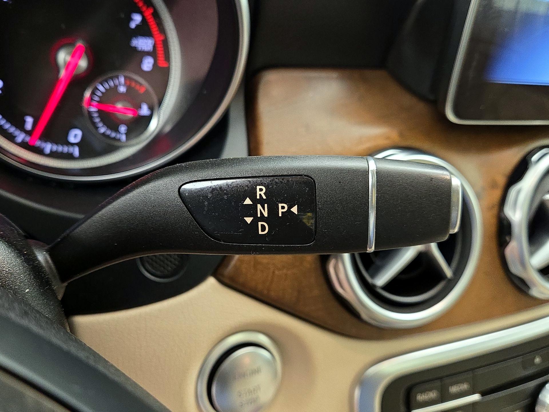 Thumbnail: 2019 Mercedes-Benz GLA - 17