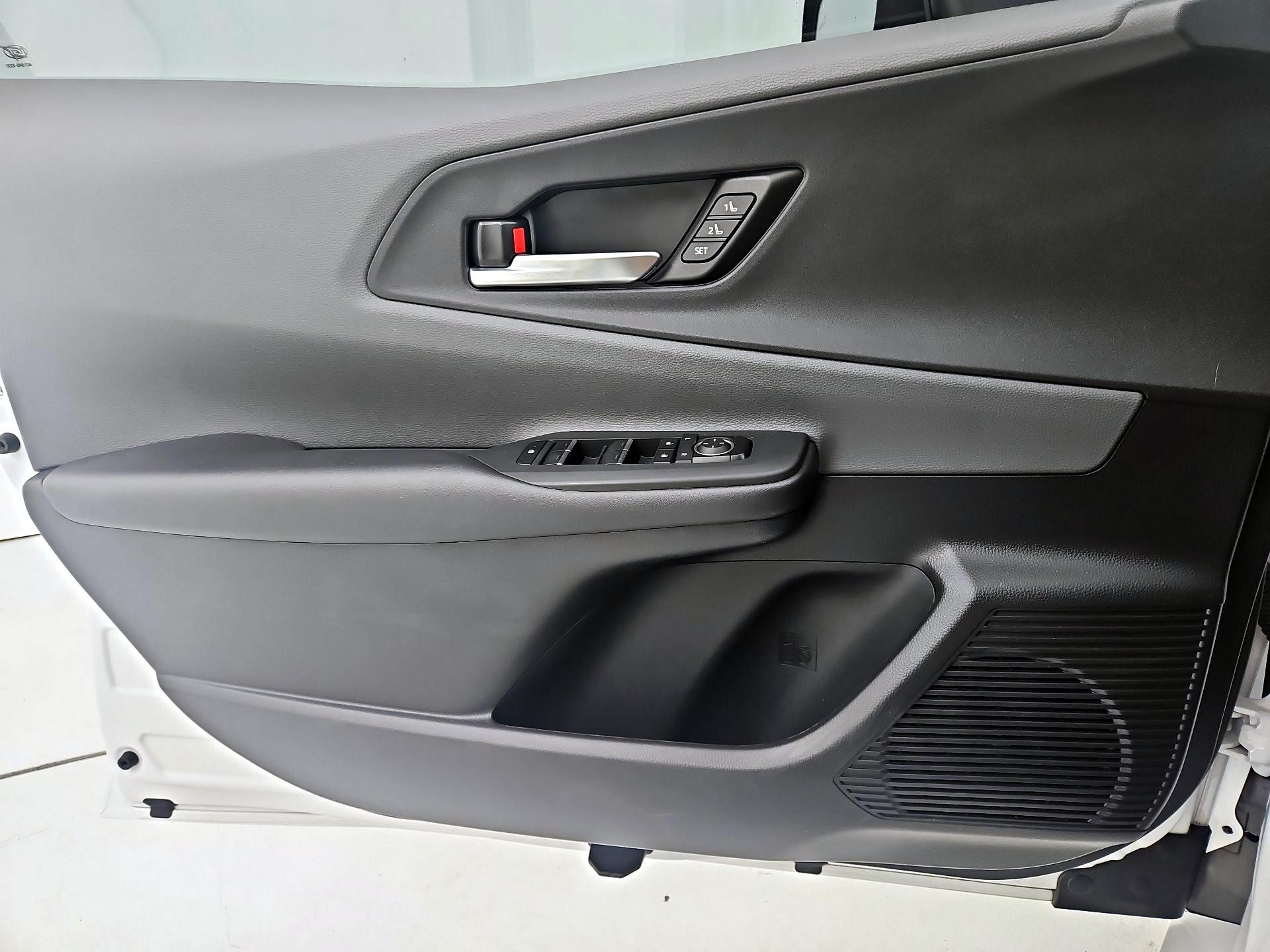 Thumbnail: 2024 Toyota Prius - 12