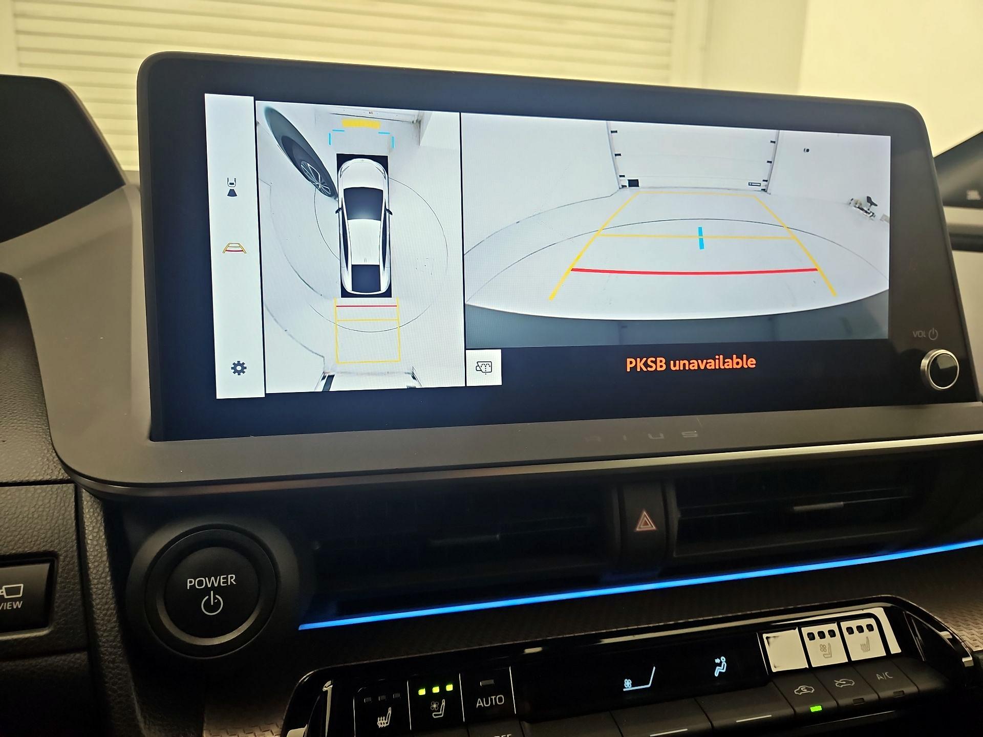 Thumbnail: 2024 Toyota Prius - 14