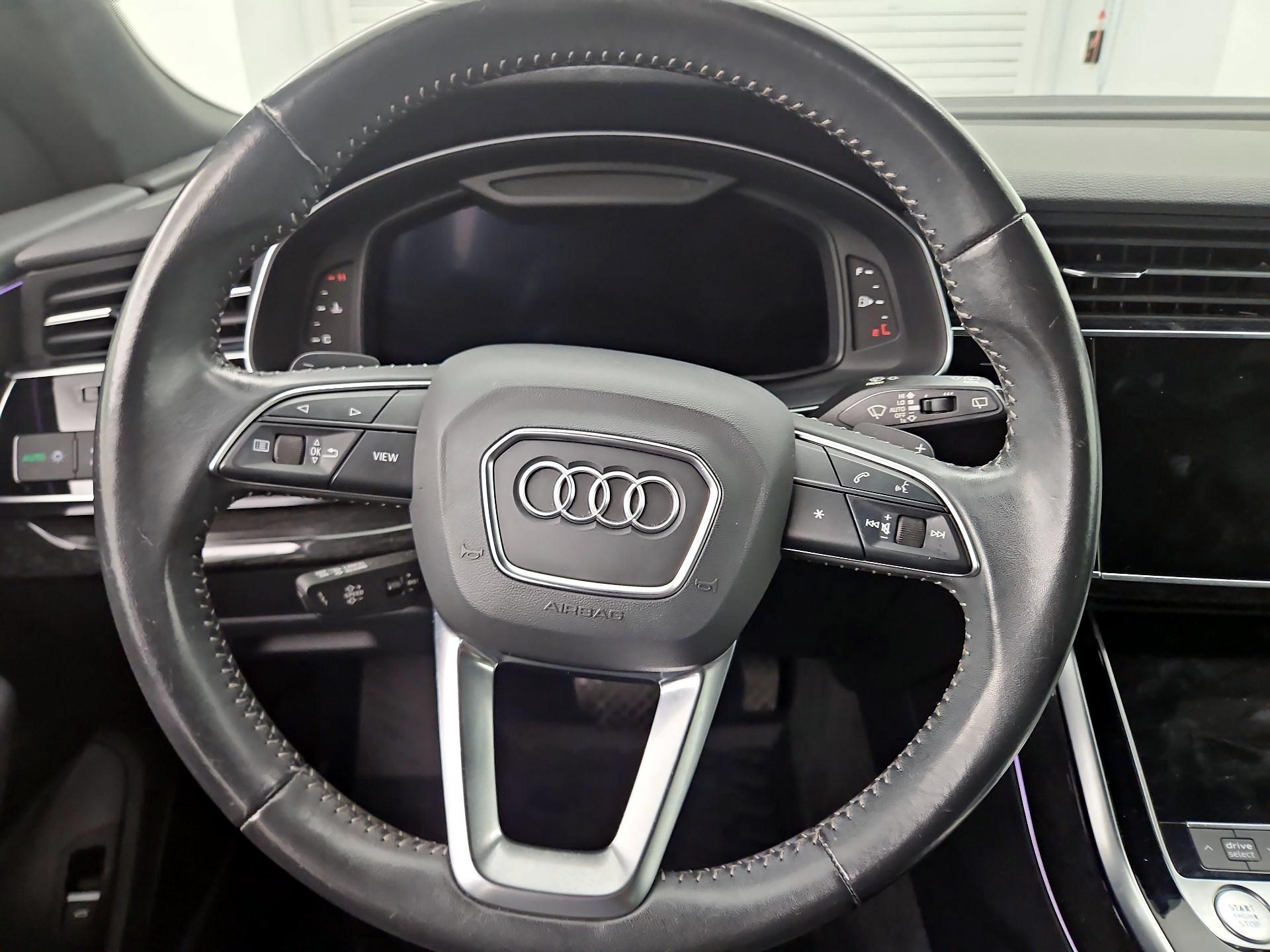 Thumbnail: 2019 Audi Q8 - 10